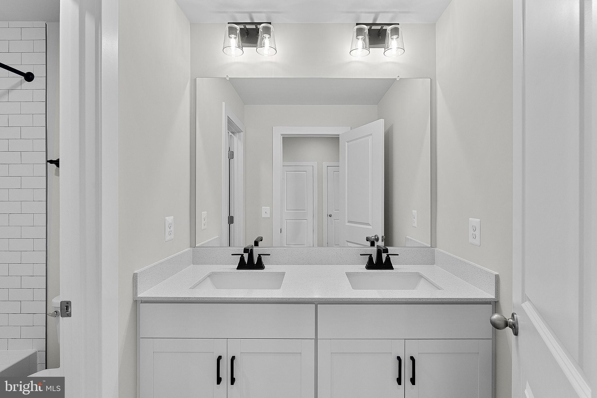 KINCORA - Residential Lease