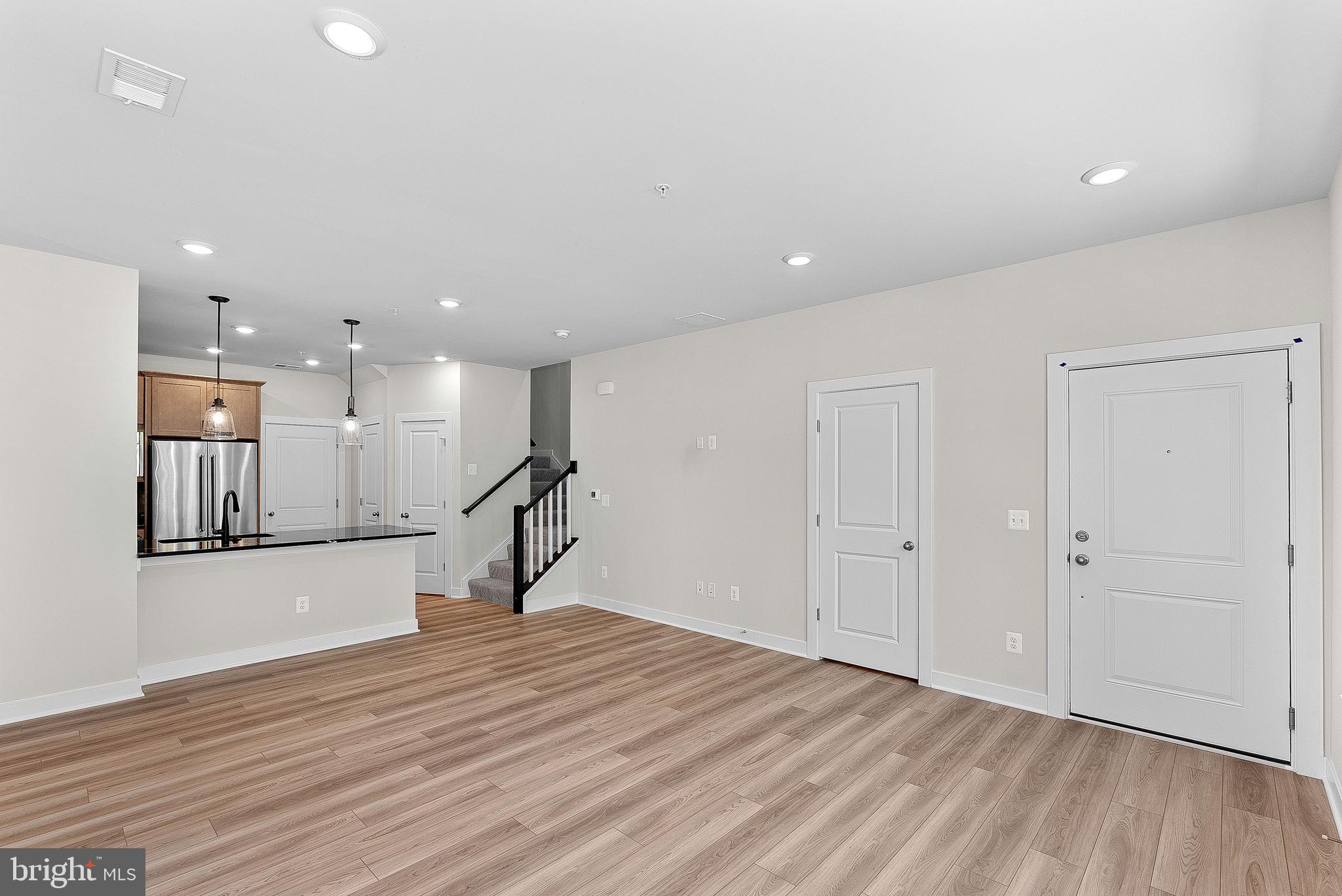 KINCORA - Residential Lease