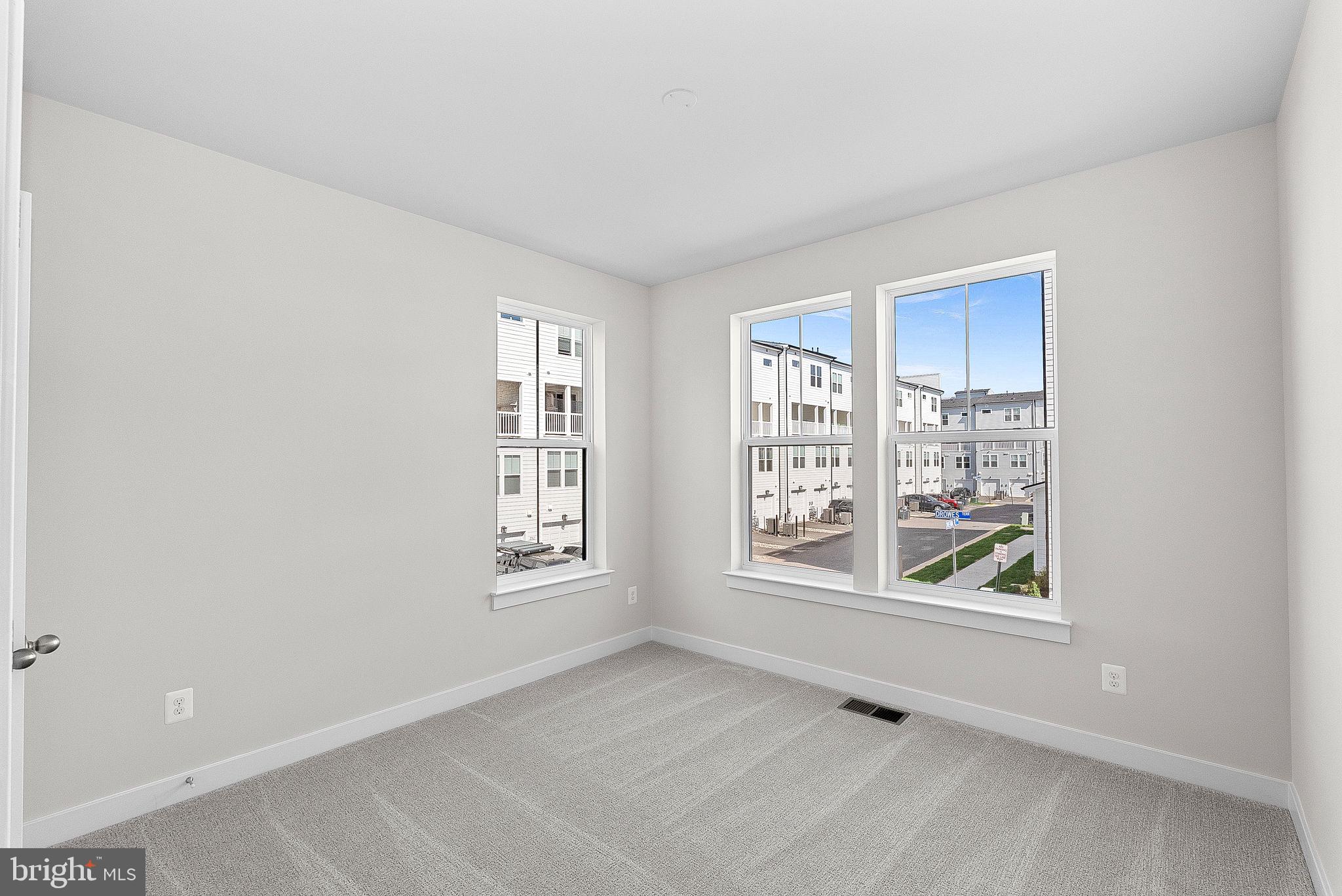 KINCORA - Residential Lease