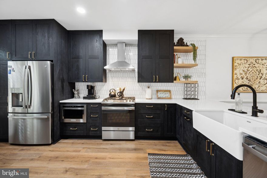 Incredible chance to own a home in the prestigious HighGate Community! Perfectly situated for commuters. Located just a 7-minute walk (0.3 miles) from the Rosslyn Metro Station and 1 mile from the Vibrant Georgetown Waterfront, this tree-lined neighborhood offers the ideal balance of urban convenience and tranquil living.

Recently renovated in 2022, This gorgeous home includes; New Stainless Steal Appliances, Quartz Counter Tops, Porcelain Picket Backsplash, Upgraded Light Fixtures, and Fresh Paint throughout. New Hot Water Heater - Installed in 2023,  HVAC / AirDucts recently cleaned out. Enjoy your personal Outdoor Oasis in the heart of the city! Perfect for entertaining guests or enjoying a quiet night in. 

Discover the perfect blend of modern upgrades and a prime location. Seize this opportunity in HighGate!