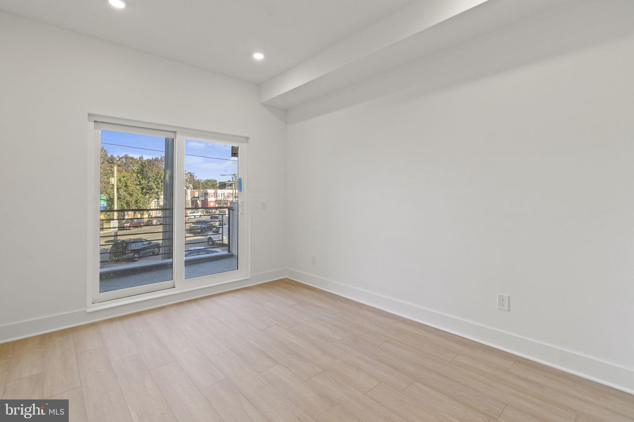 UNIVERSITY CITY - Residential Lease