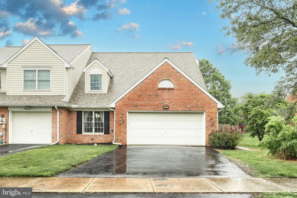 Photo of 416 Huntington Drive, MOUNTVILLE, PA 17554 (MLS # PALA2069668)