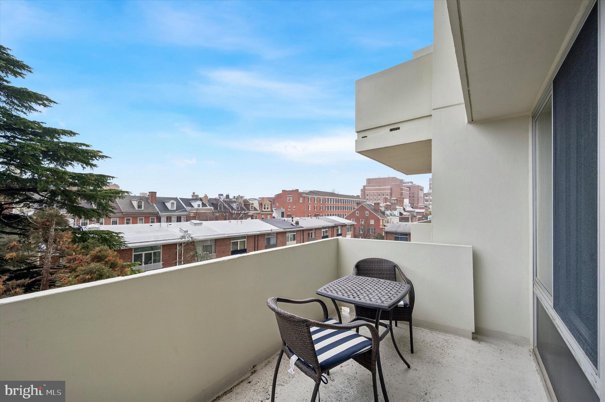 SOCIETY HILL - Residential