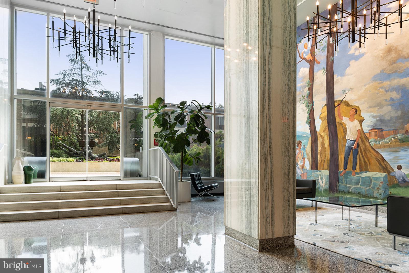 SOCIETY HILL - Residential