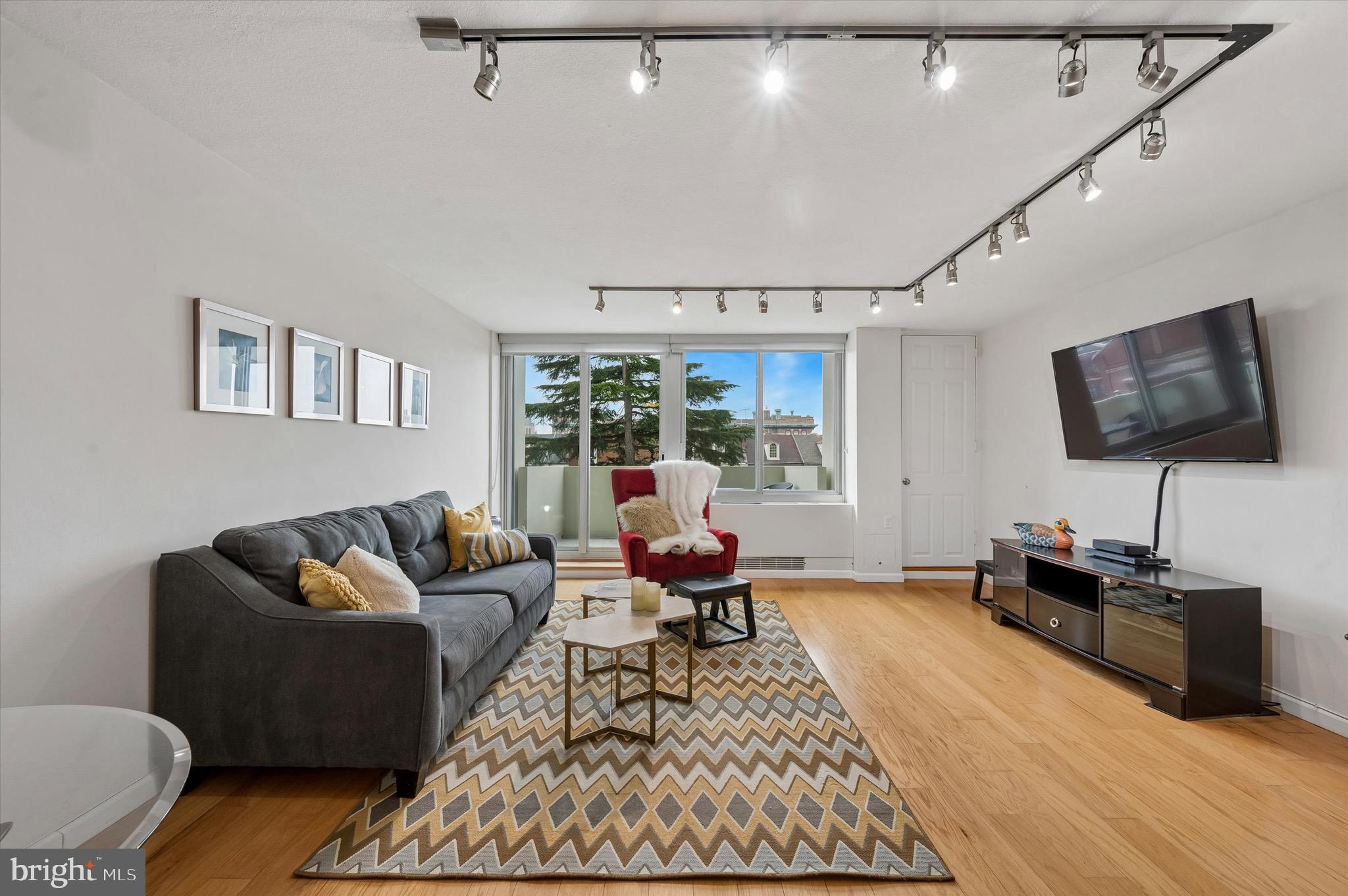 604 S WASHINGTON SQUARE 36 309