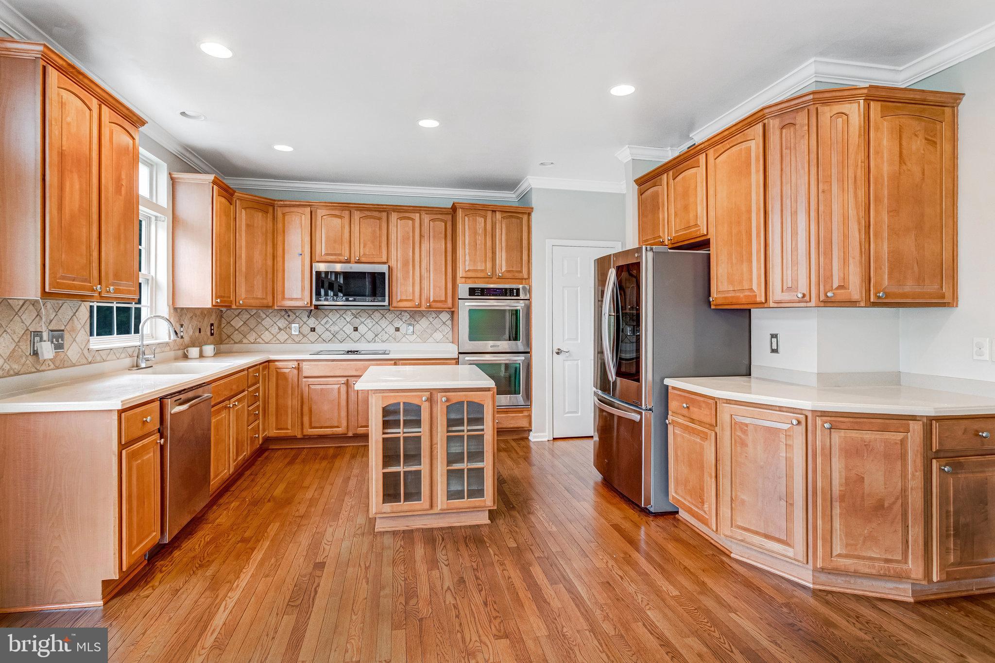 5213 YELLOW BIRCH DRIVE