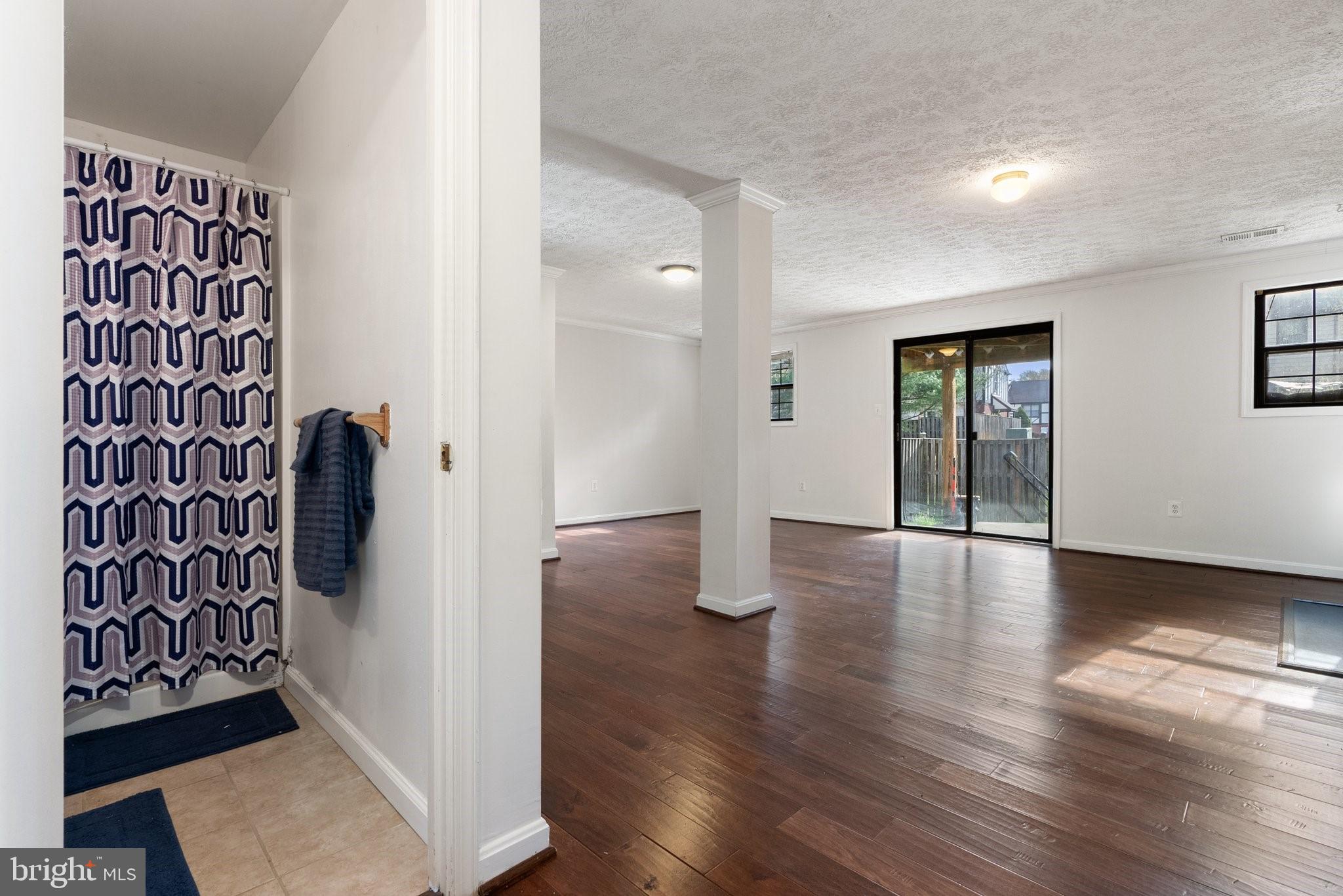 COUNTRYSIDE - Residential