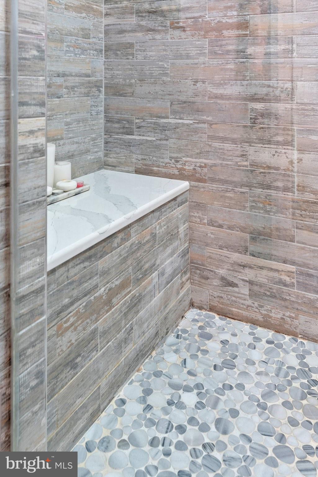 COUNTRYSIDE - Residential