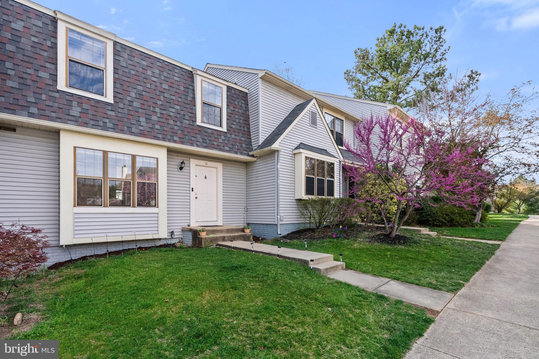 COUNTRYSIDE - Residential