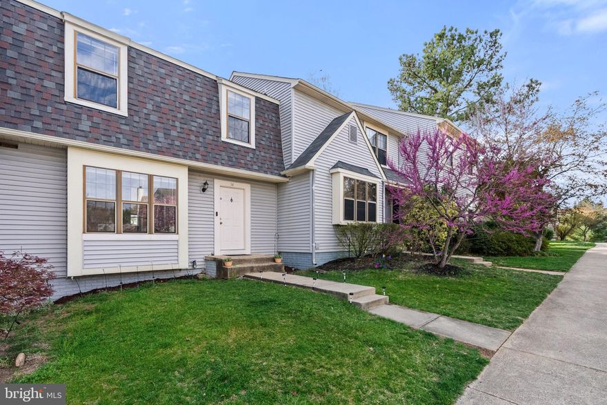 PRICE REDUCTION-BRING ALL OFFERS!! Owner has Ratified on his House of Choice ! 
 Come take a peak at this beautifully partially updated three story town home with main floor entrance. Updated Kitchen. Granite Countertops and tile backsplash. Formal dining room, connects to living room. Hard wood Floors on all three levels. Basement has full bath with fireplace and additional living room. Deck on rear Upper level boasts of three bedrooms with an update full bathroom. Community amenities of pools and tennis courts. Catch and release fishing, walking paths. The commuter bus stop is close by. New roof and gutters - 2/3 year old. Fresh paint on some upper and lower level rooms. Carpet may need to be replace on Steps. Willing to Offer Seller Subsidy.
PLEASE PARK ONLY in SPOTS 101. WHILE VIEWING HOME.( 2 Spots Available)