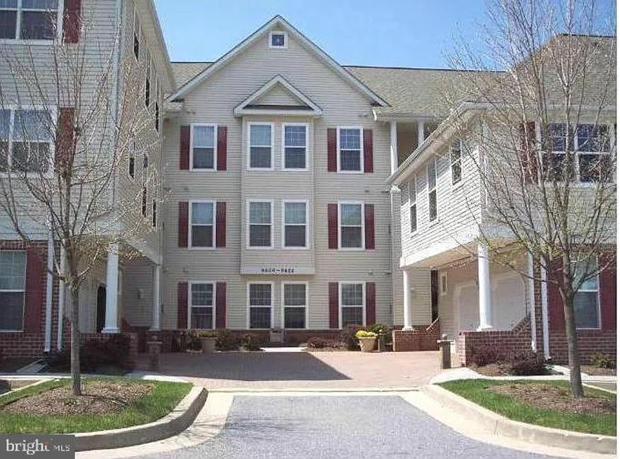 This beautiful 2-bedroom, 2-bathroom condo is ready for you to call home starting in May! Located in a prime Owings Mills location, you'll enjoy the perfect combination of modern living and convenience. Property Features: 2 spacious bedrooms with plenty of natural light, 2 full bathrooms featuring contemporary finishes, Gorgeous stainless-steel appliances in a well-equipped kitchen, Open-concept living and dining area, ideal for entertaining, In-unit washer and dryer, Vaulted ceilings, Central air conditioning and heating for year-round comfort, Ample closet space. Located in a prime location, close to Metro., Owings Mills Town Center, explore all your favorite restaurants nearby. Enjoy the quiet neighborhood while being within walking distance to the best of the area!
Don’t miss out on this incredible opportunity to rent a modern condo in one of Owings Mills' most desirable locations! Contact us today to schedule a viewing. RentSpree Link: https://apply.link/JZzGbvM