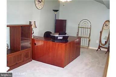 HOLLINGTON AT THE POINTE - Residential Lease