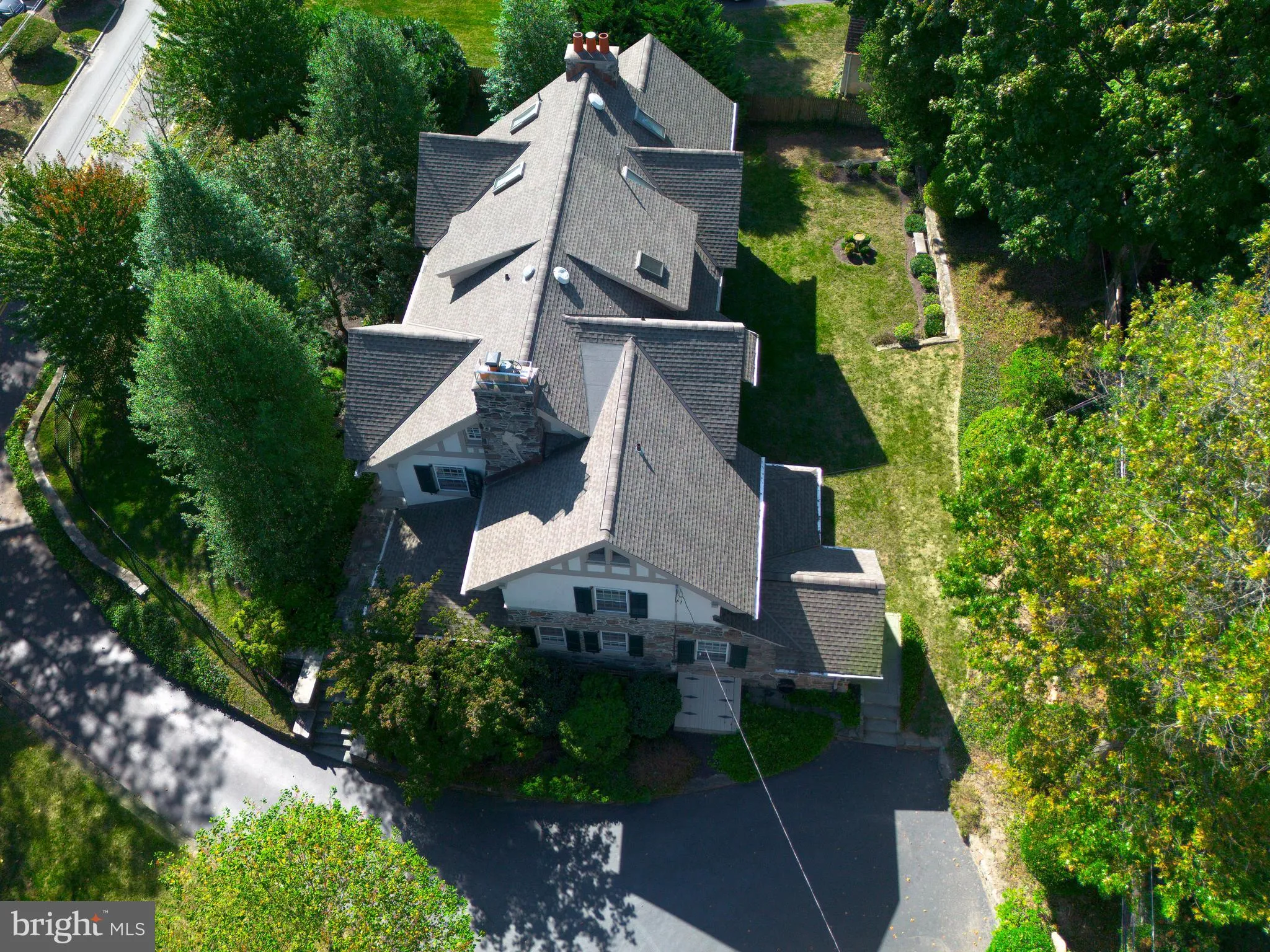 Ardmore, Pennsylvania 19003, United States, 7 Bedrooms Bedrooms, ,5 BathroomsBathrooms,Residential,Contingent,76495