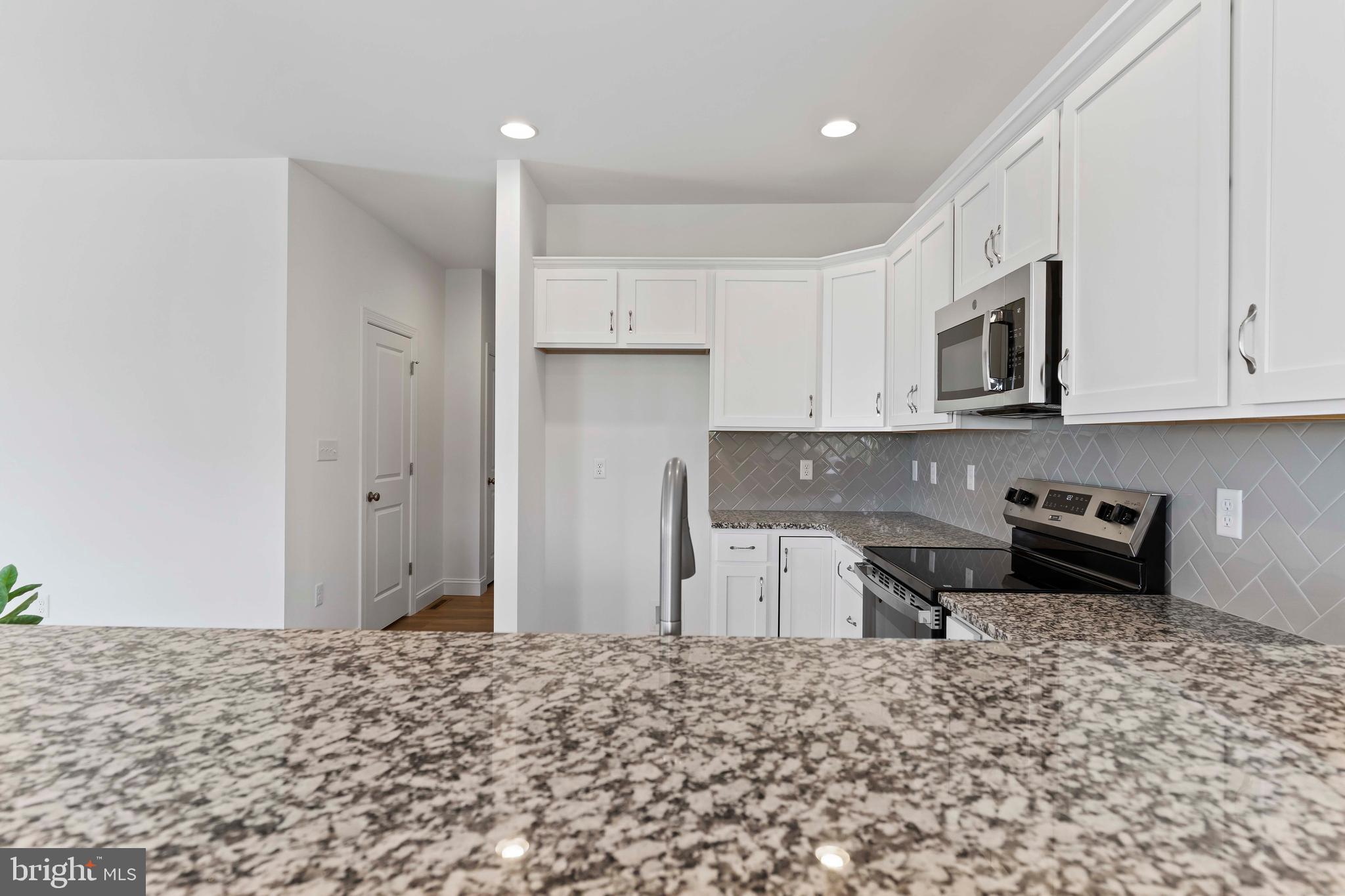 AUTUMN CHASE - Residential