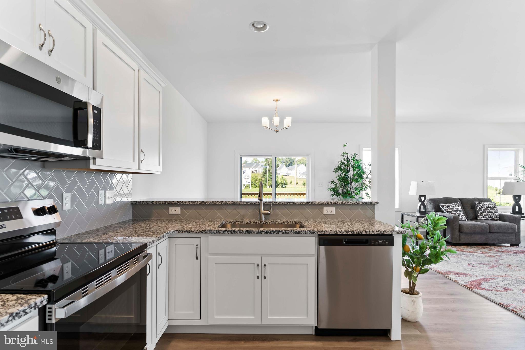 AUTUMN CHASE - Residential