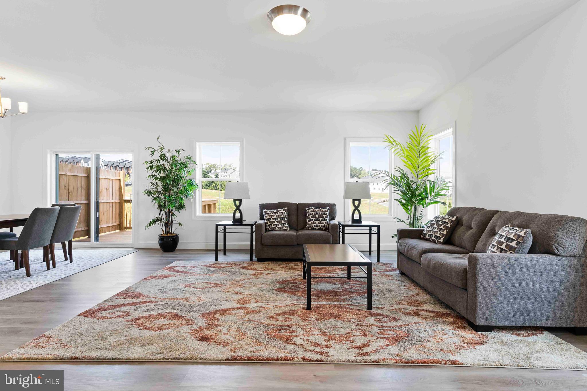 AUTUMN CHASE - Residential