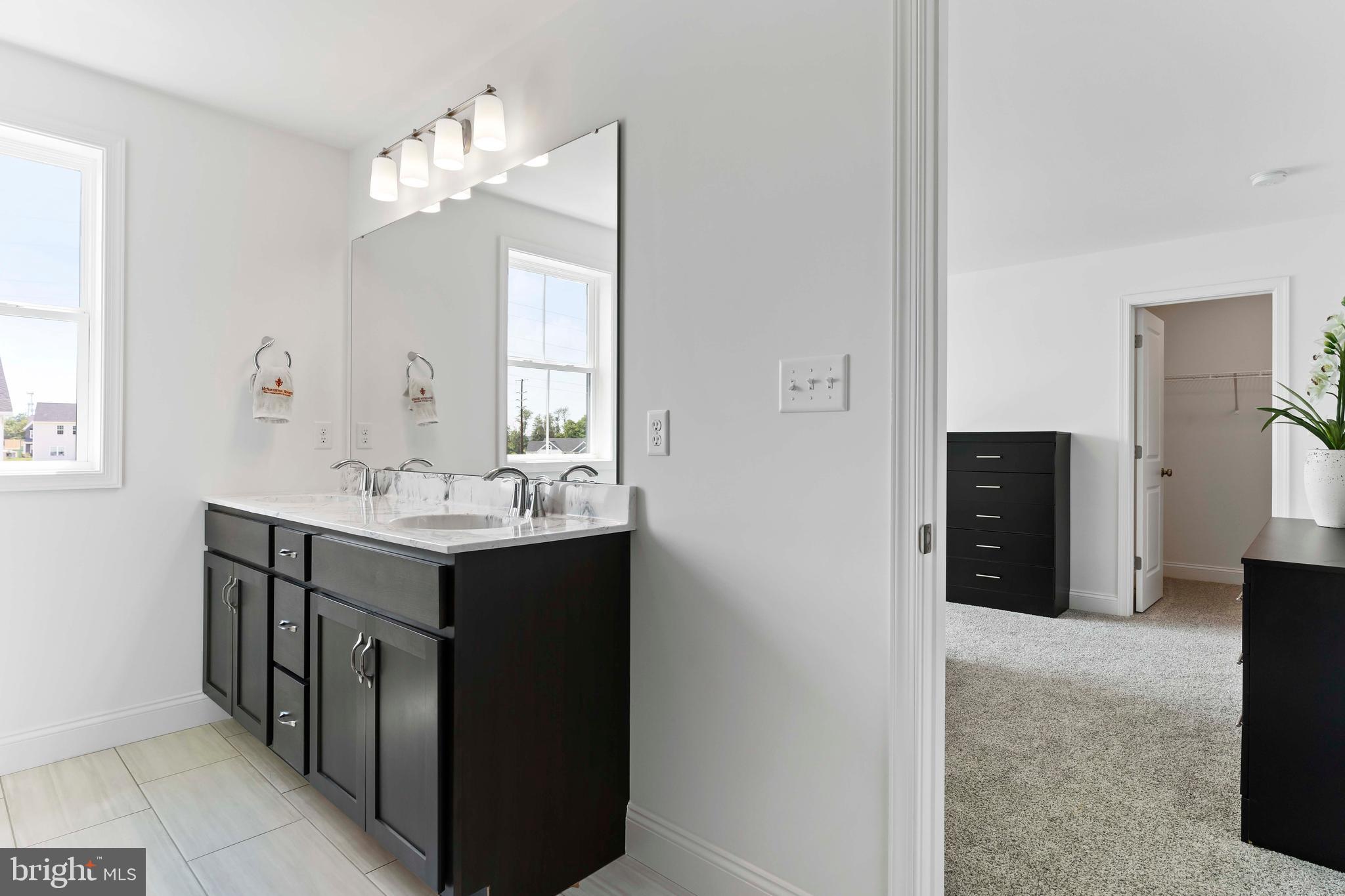 AUTUMN CHASE - Residential