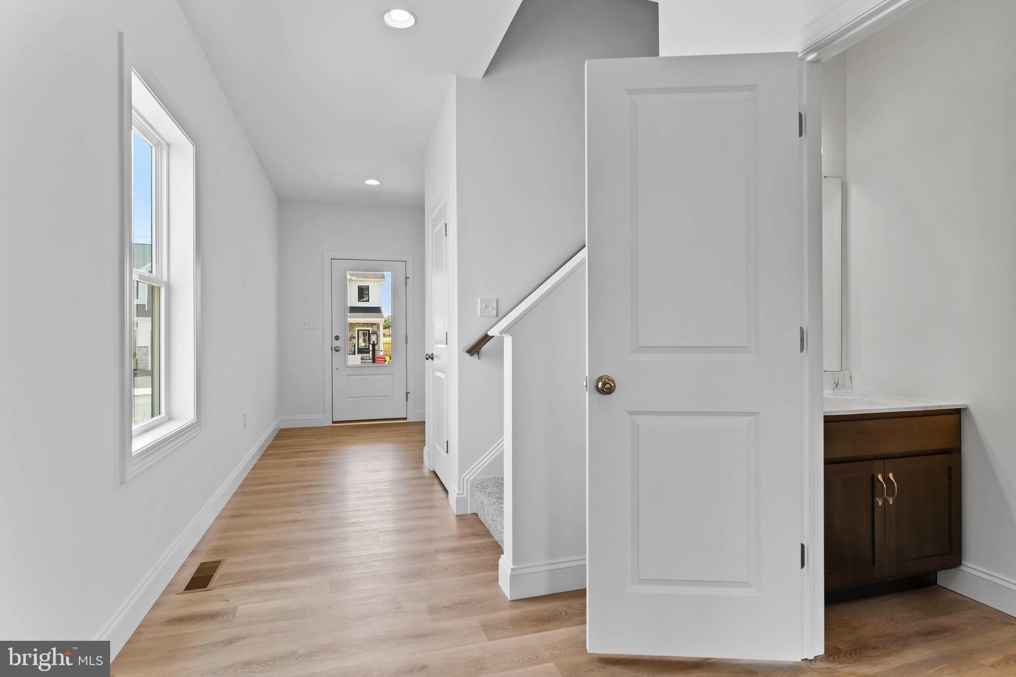 AUTUMN CHASE - Residential