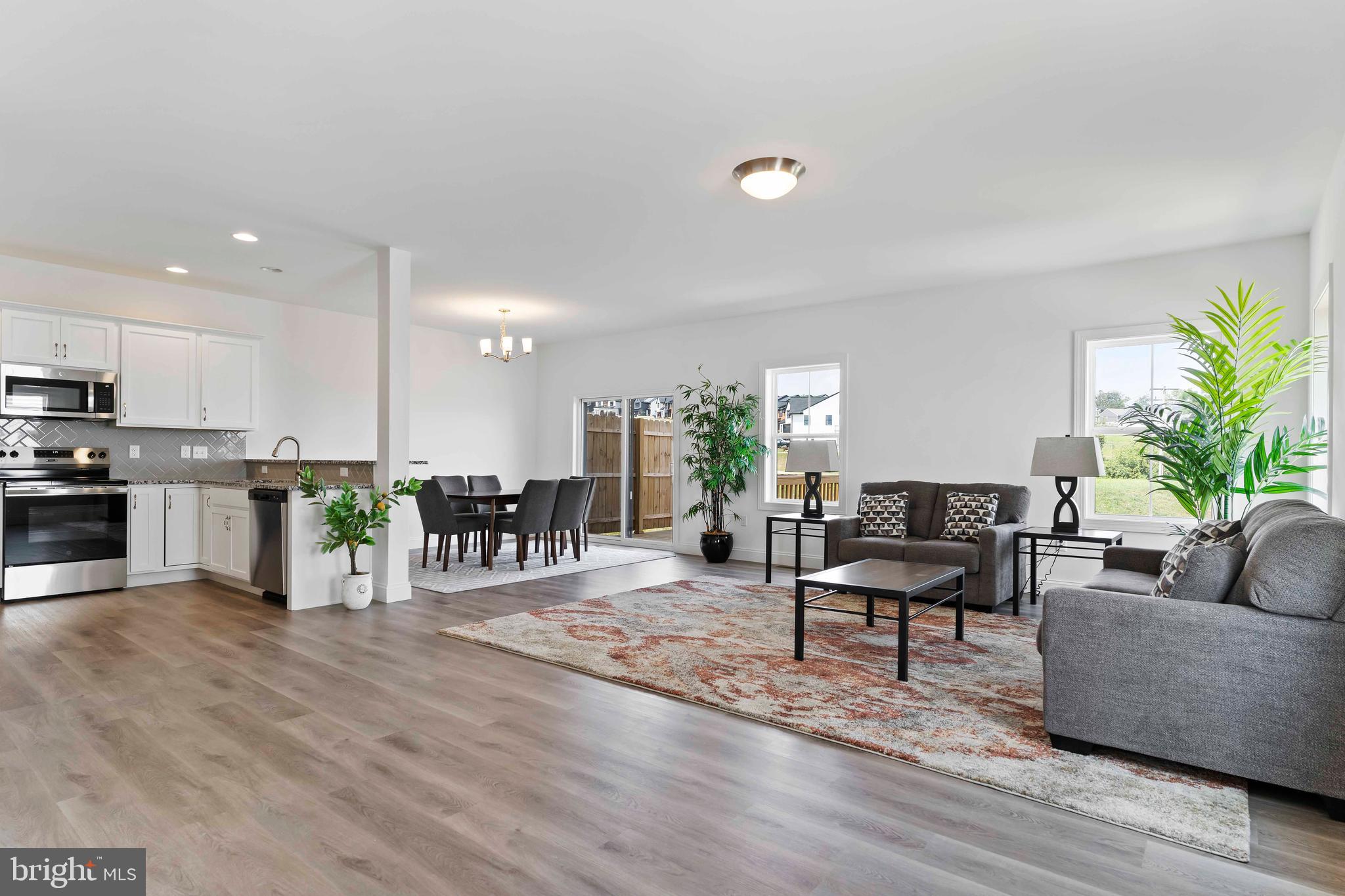 AUTUMN CHASE - Residential