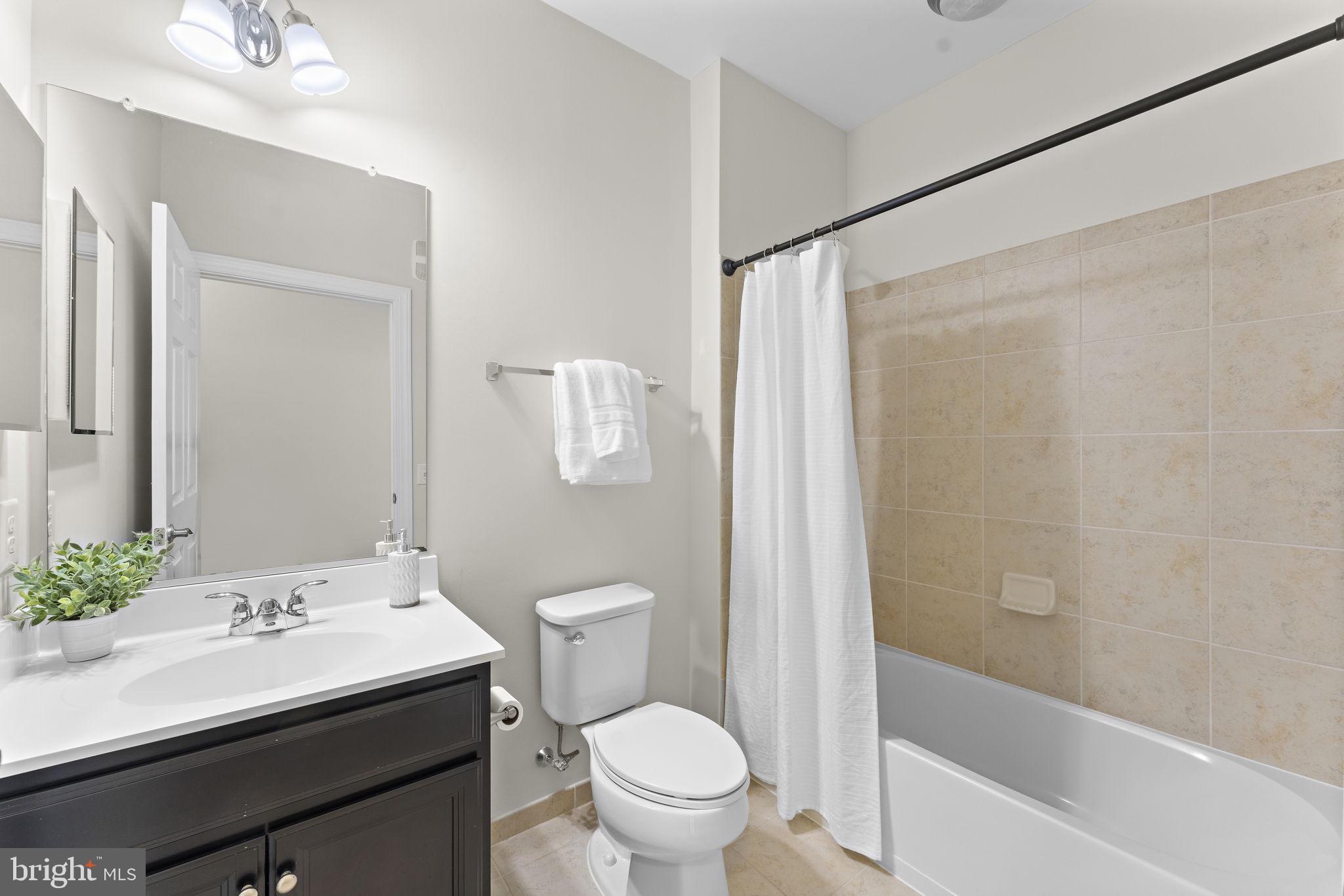 REGENCY AT DOMINION VALLEY - Residential