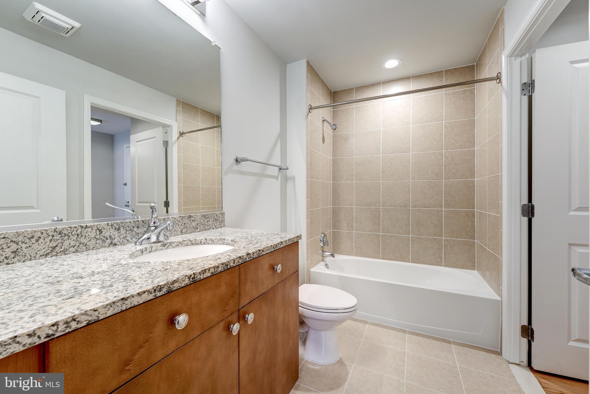 NATIONAL HARBOR - Residential Lease