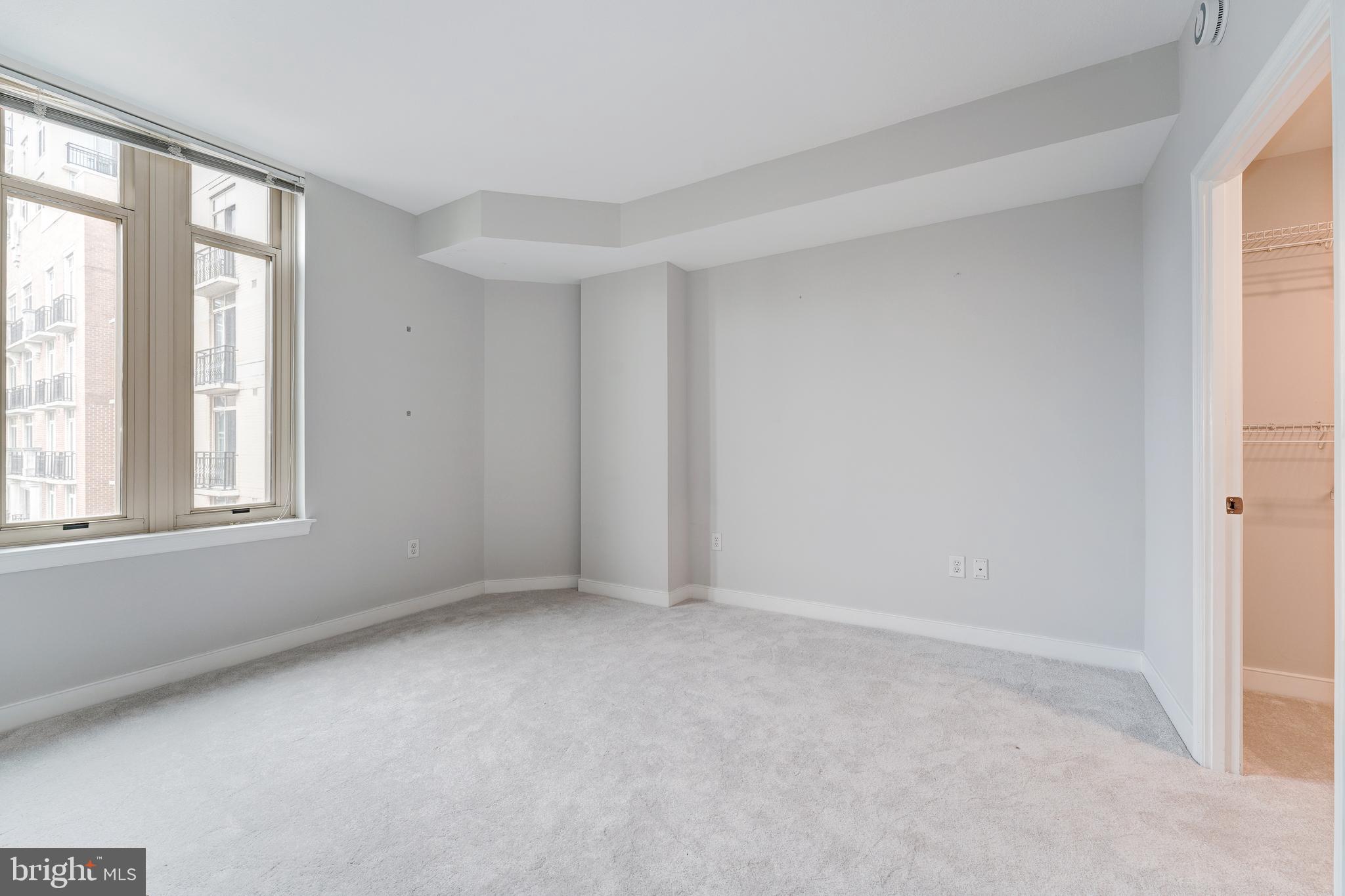 NATIONAL HARBOR - Residential Lease