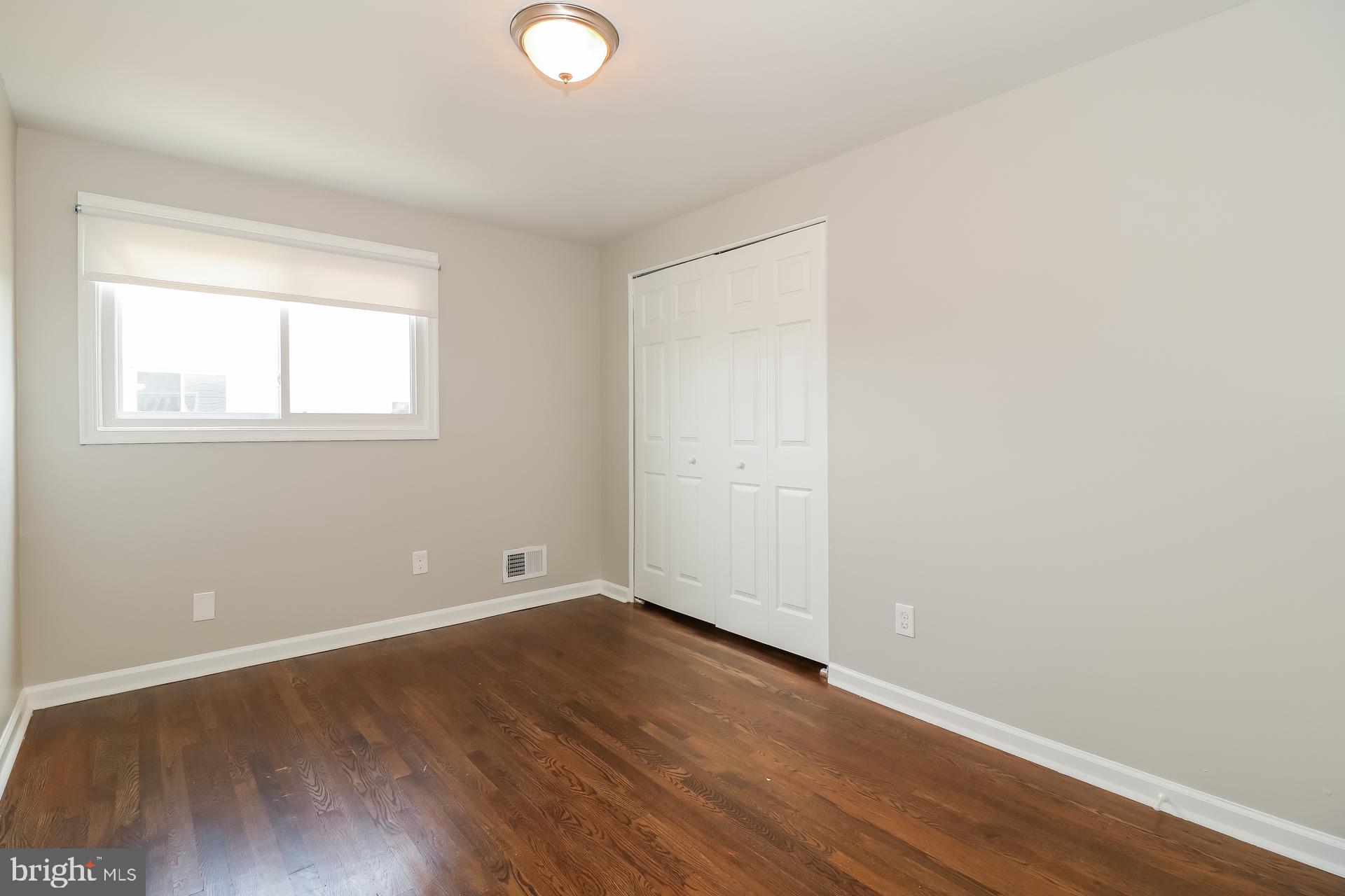 HOLLAND HILL - Residential