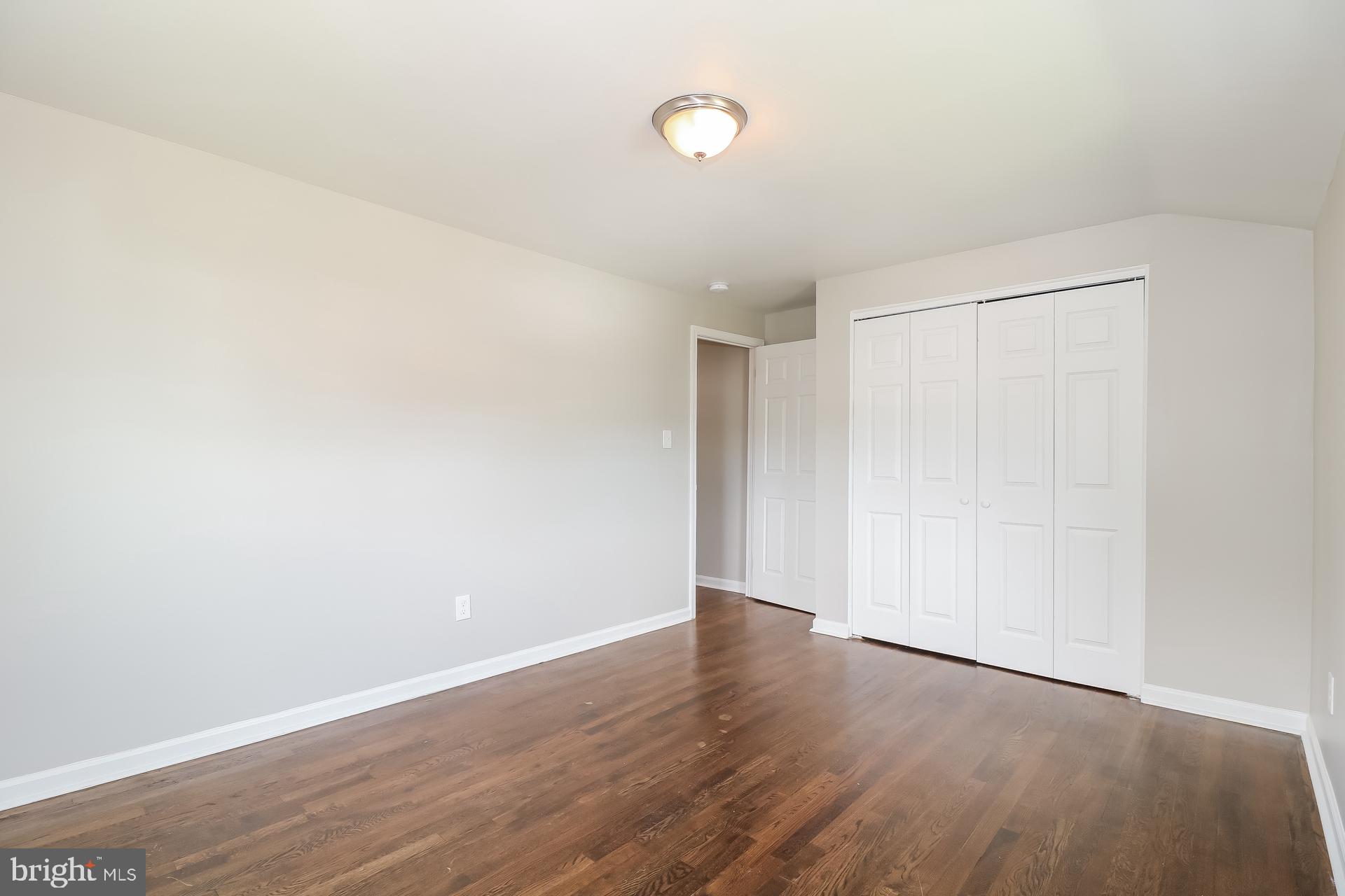 HOLLAND HILL - Residential