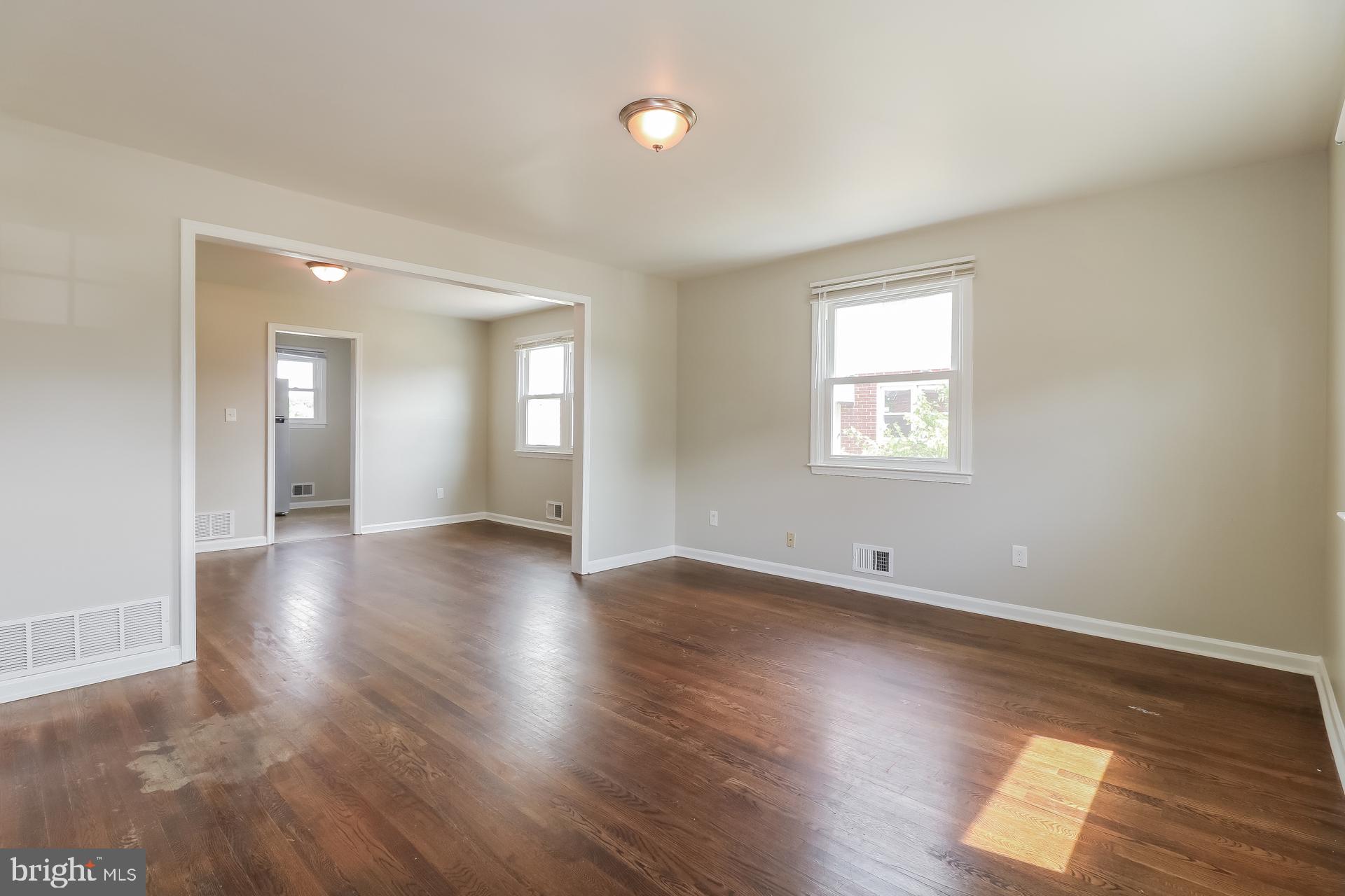 HOLLAND HILL - Residential