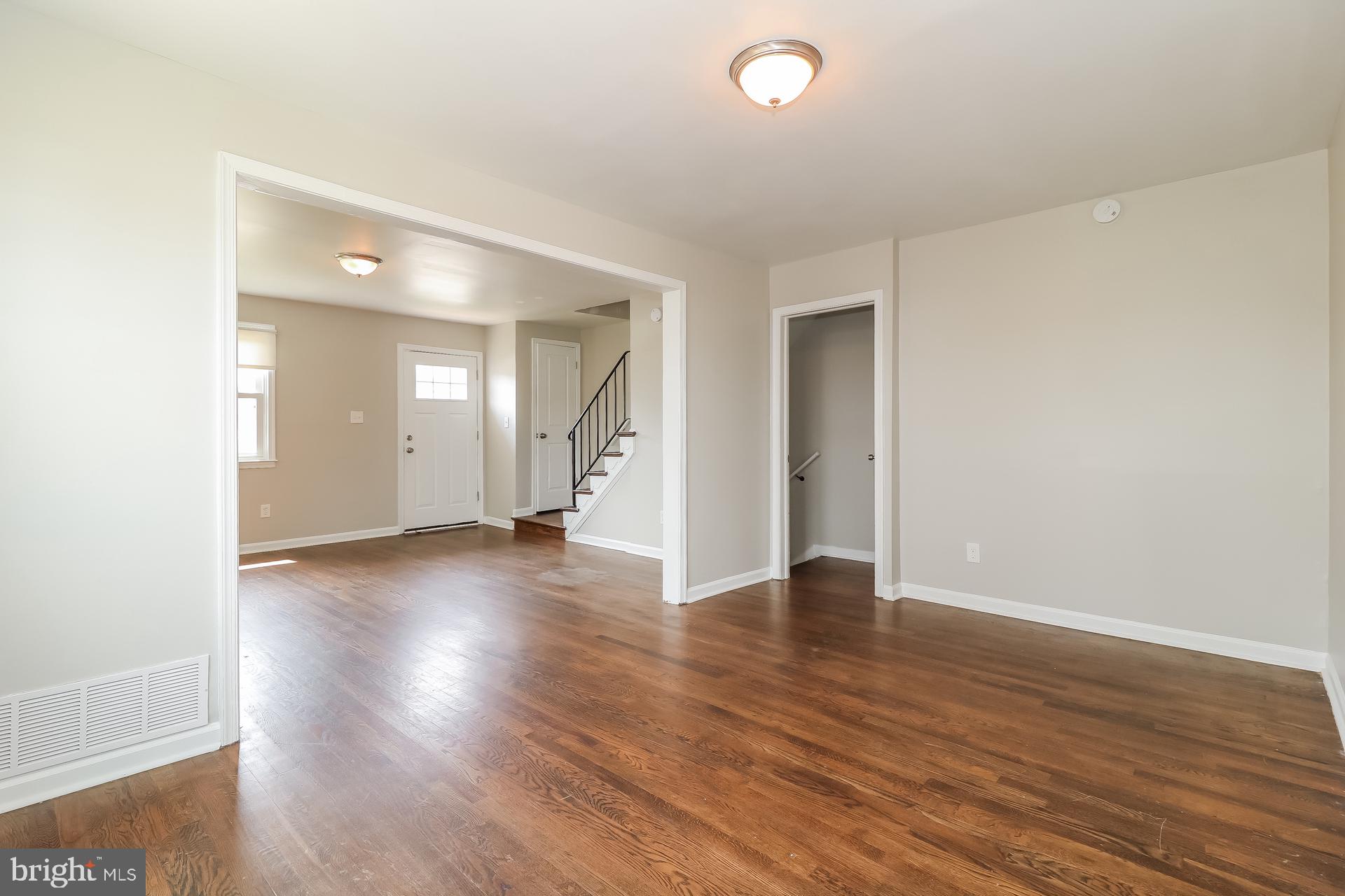 HOLLAND HILL - Residential