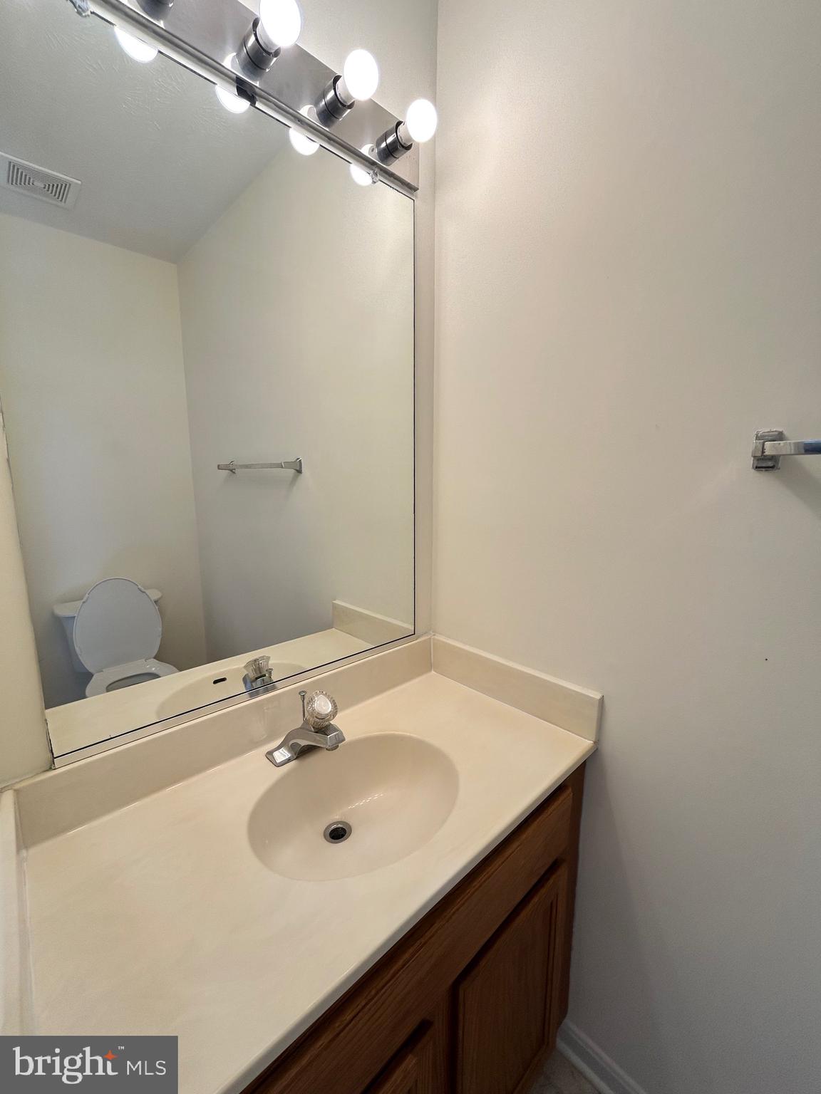 RIDGEFIELD - Residential Lease