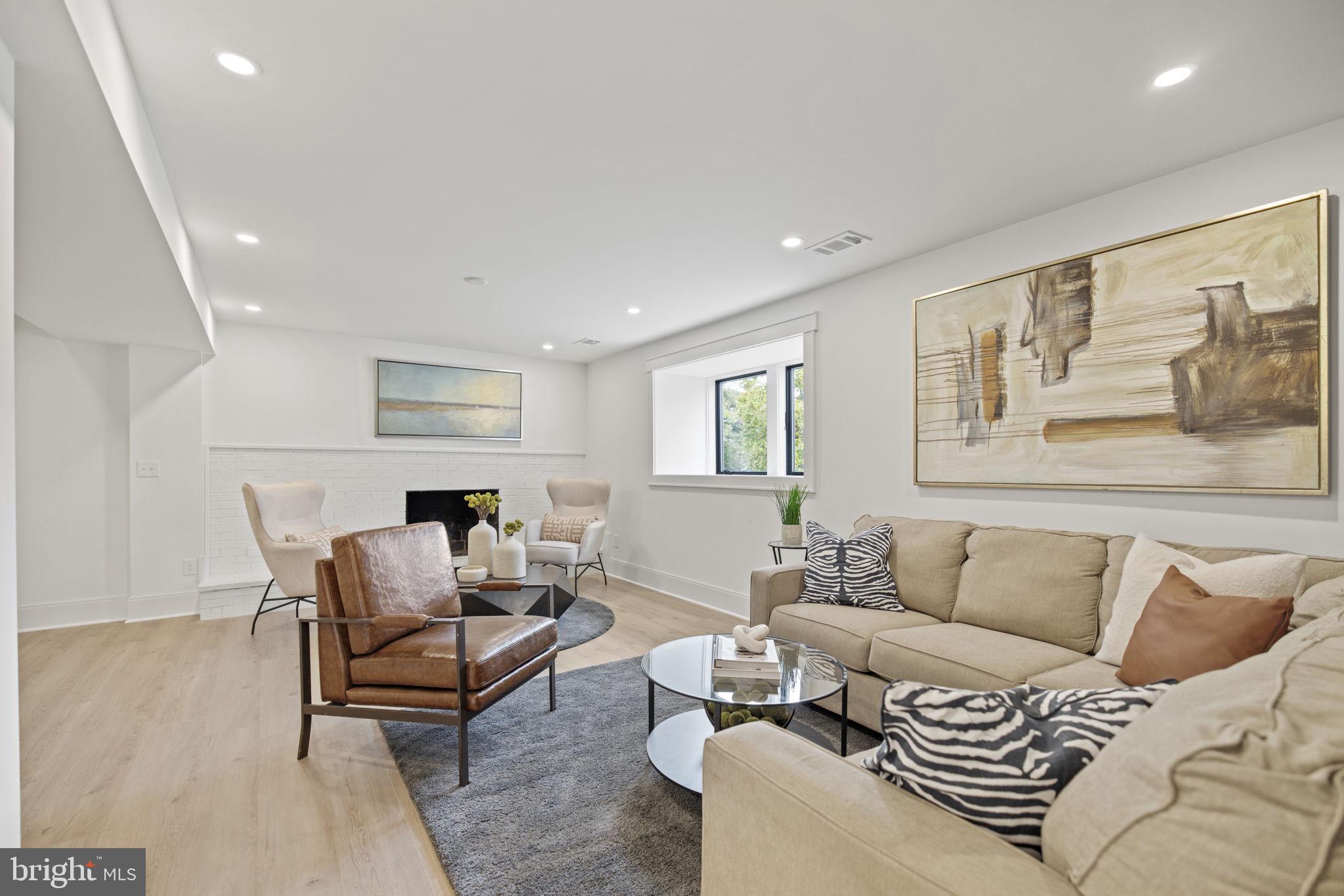 BEVERLEY HILLS - Residential