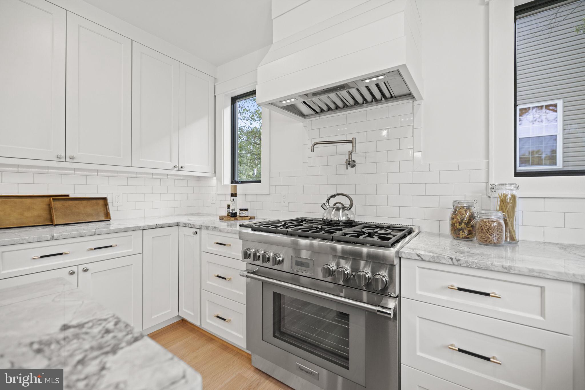 BEVERLEY HILLS - Residential