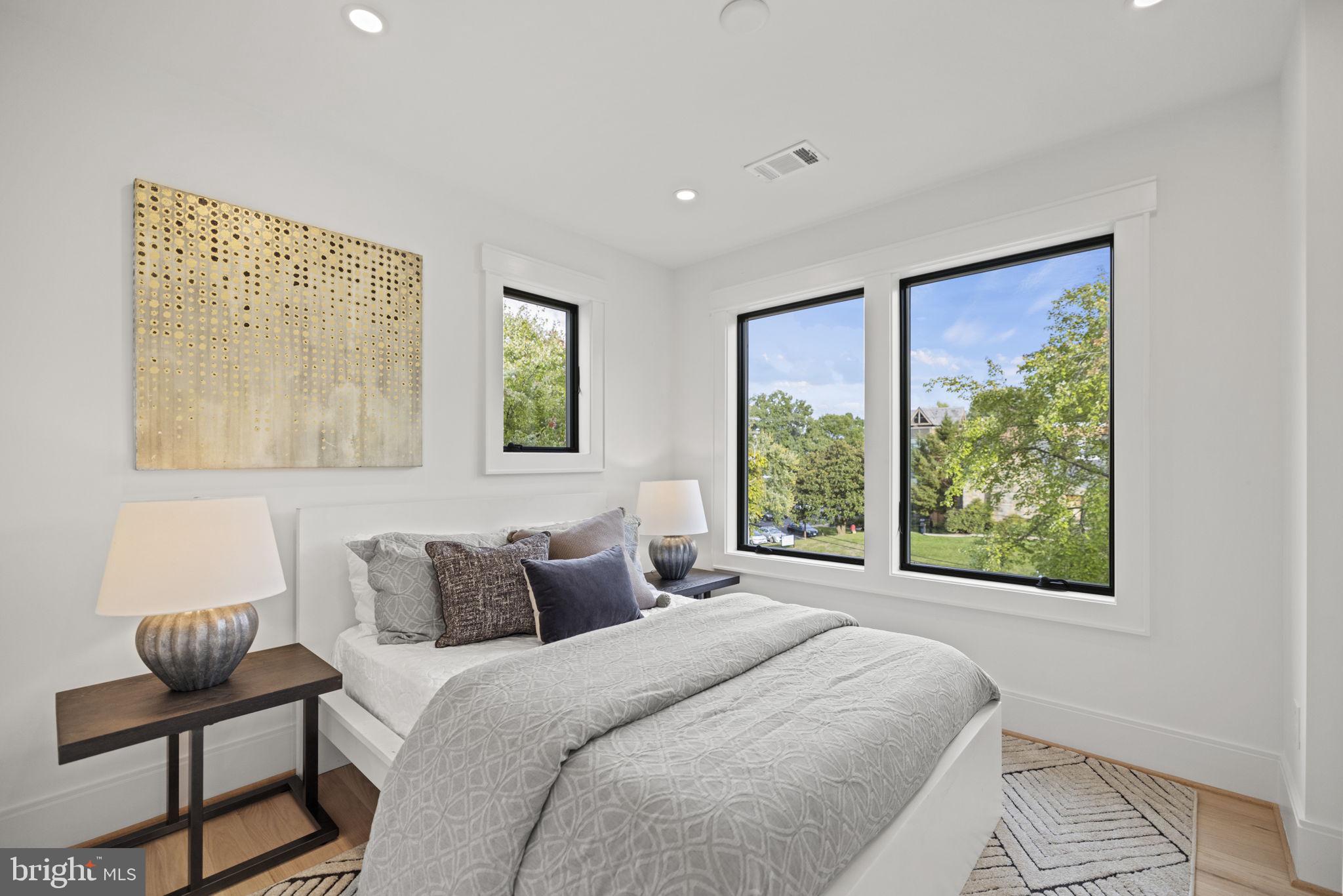 BEVERLEY HILLS - Residential