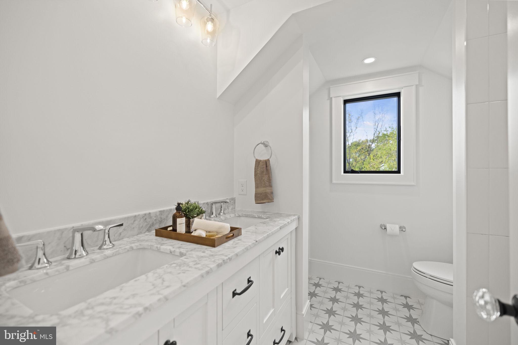 BEVERLEY HILLS - Residential