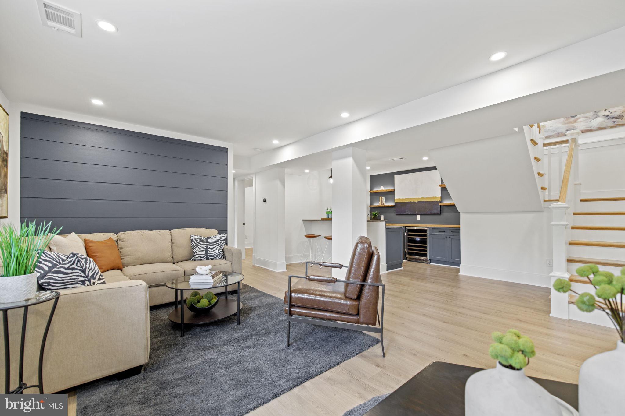 BEVERLEY HILLS - Residential