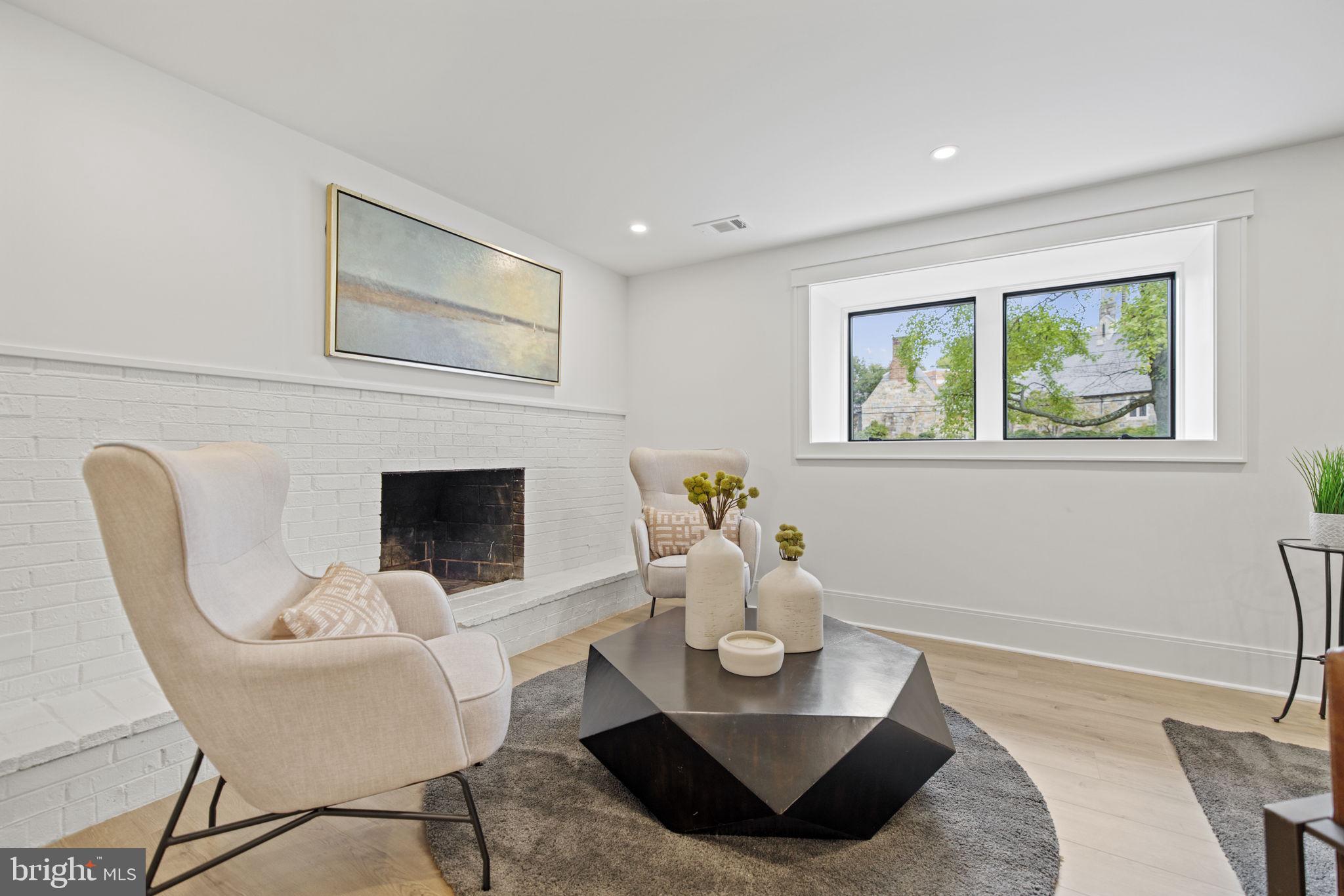 BEVERLEY HILLS - Residential