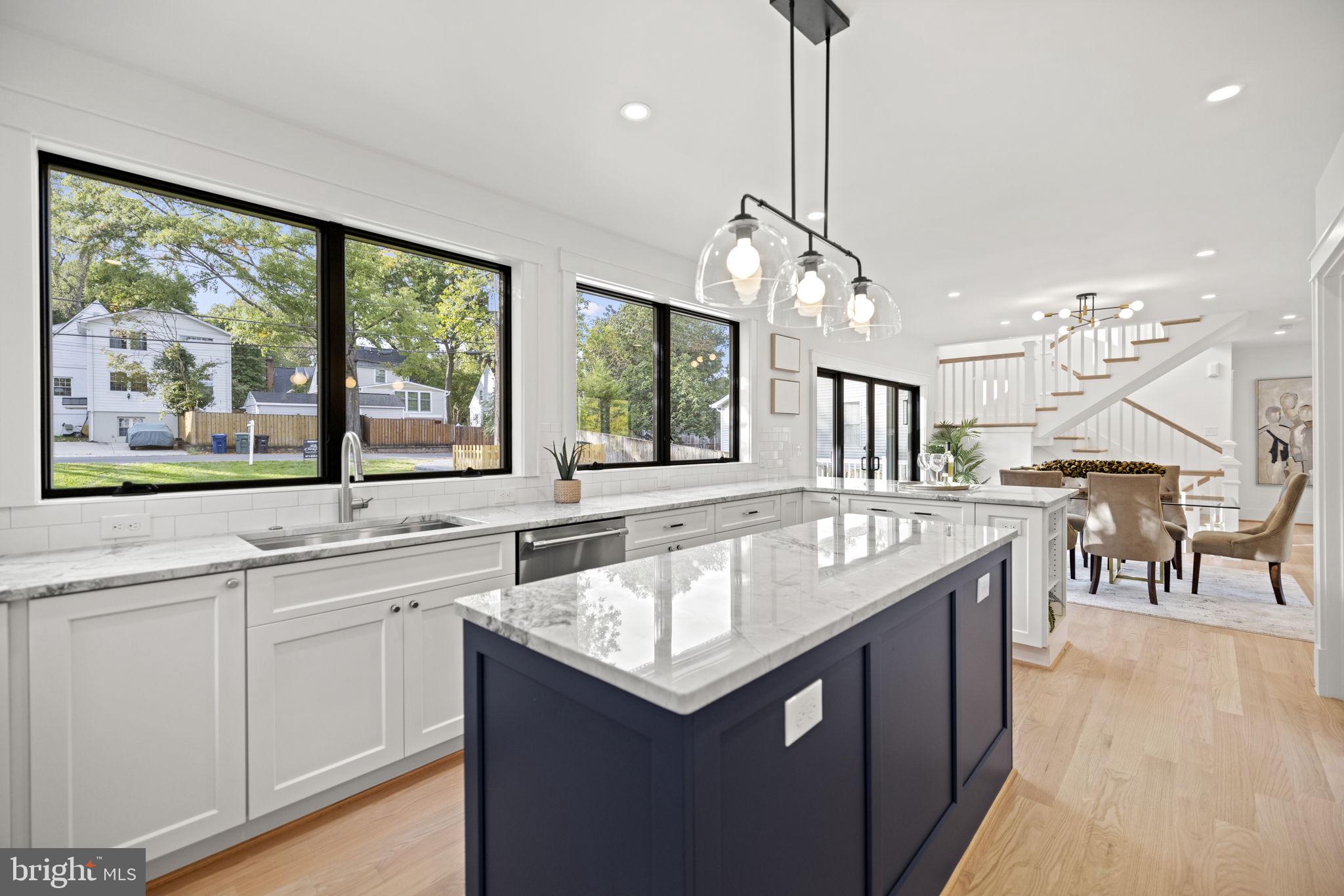 BEVERLEY HILLS - Residential