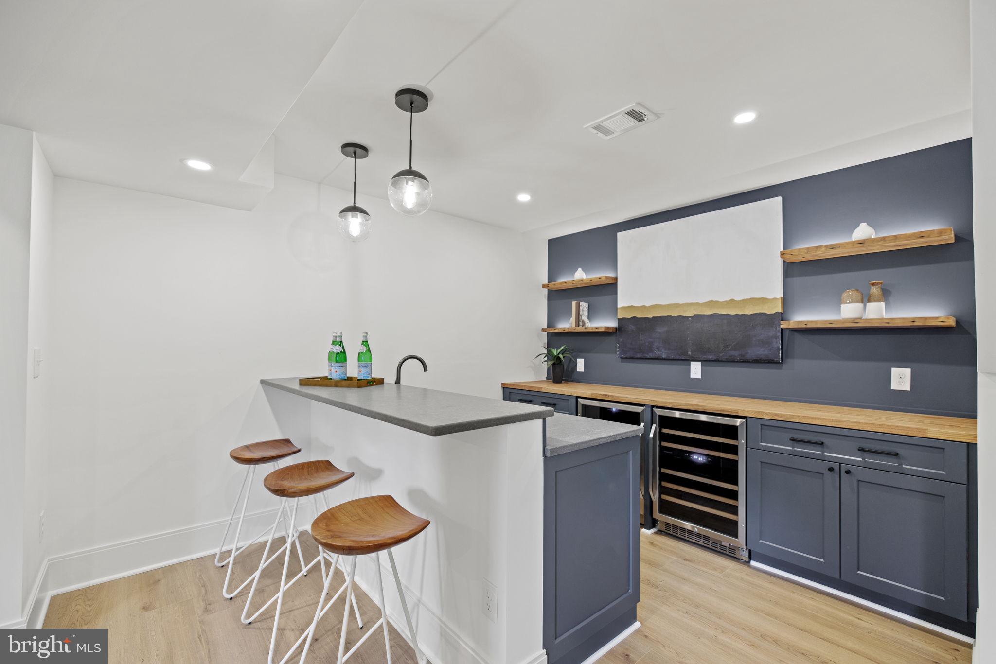 BEVERLEY HILLS - Residential