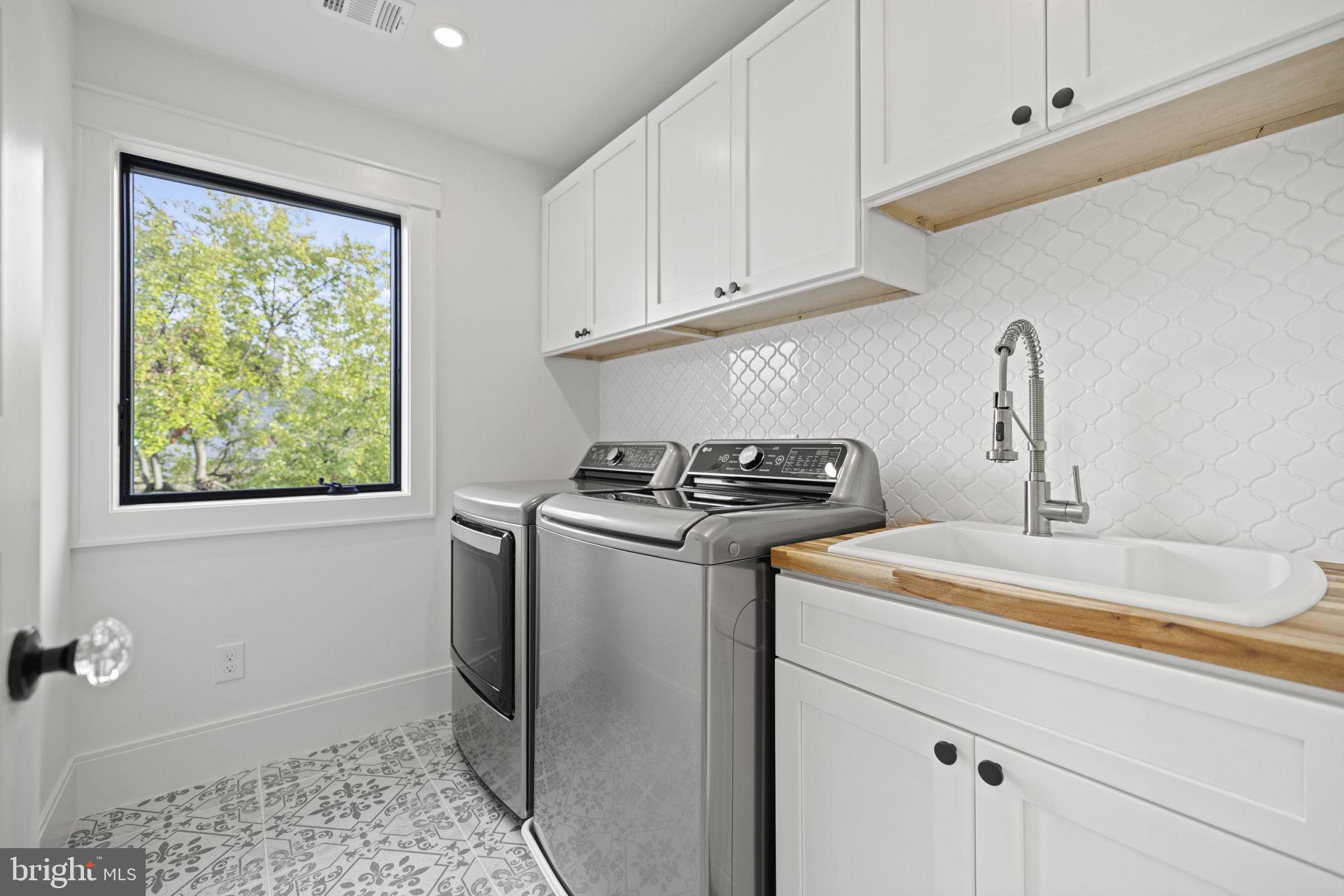 BEVERLEY HILLS - Residential