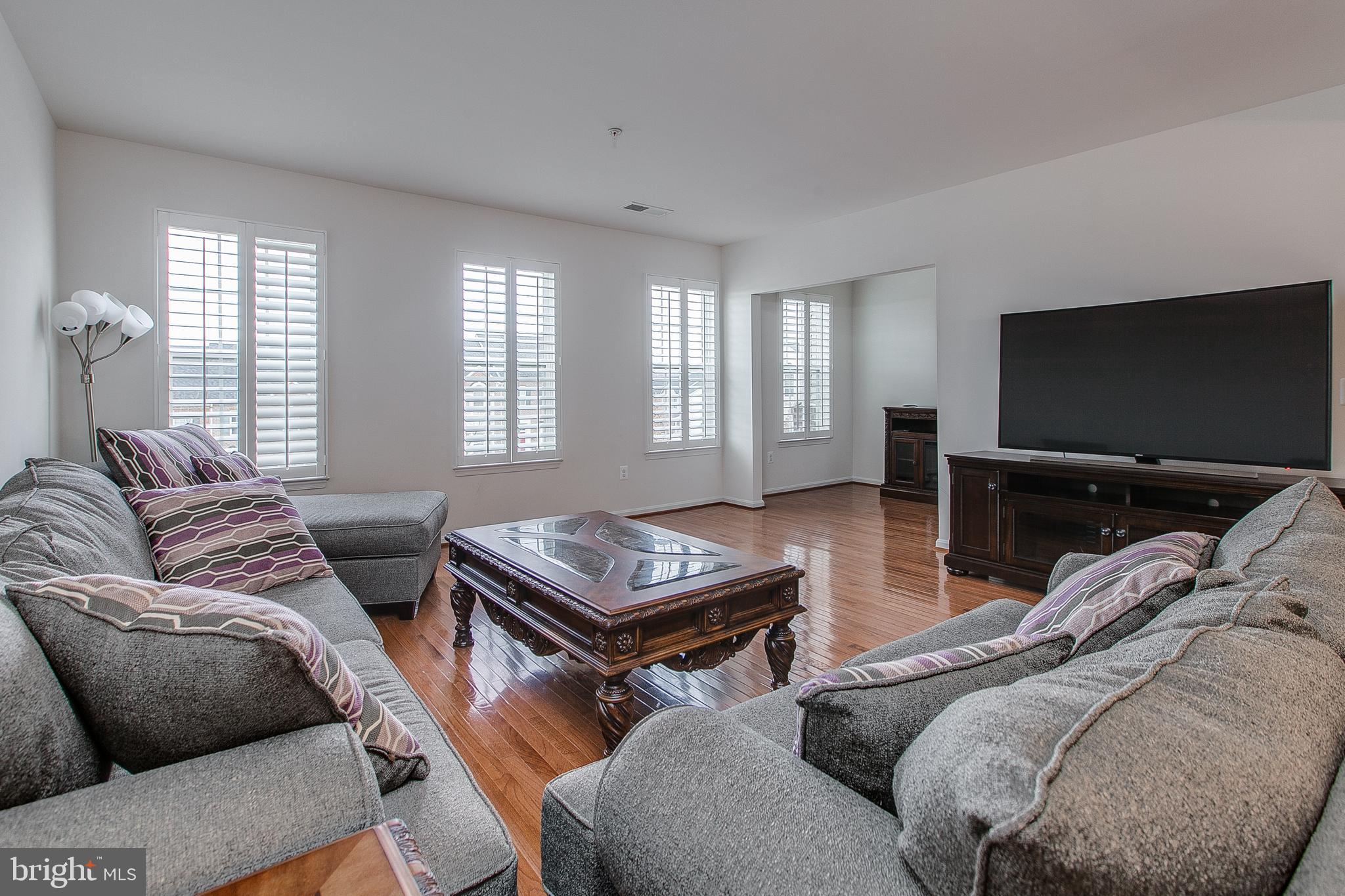 ARORA HILLS - Residential