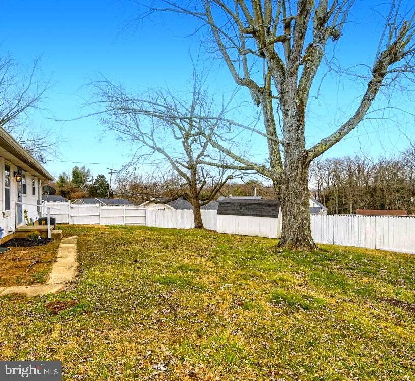 EDGE MEAD - Residential