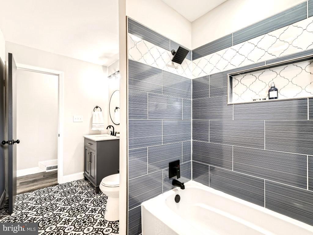 EDGE MEAD - Residential