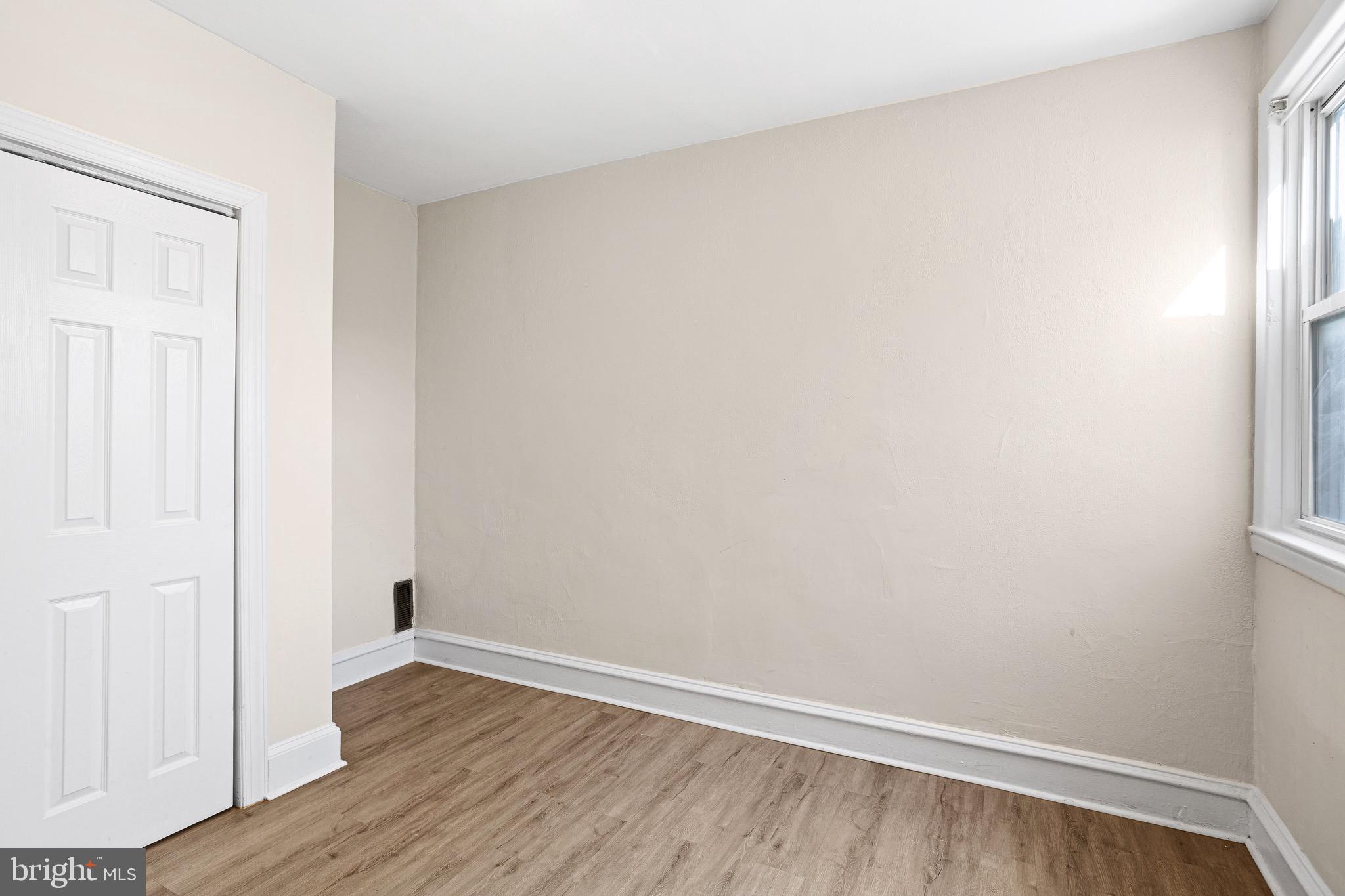 SHARSWOOD - Residential