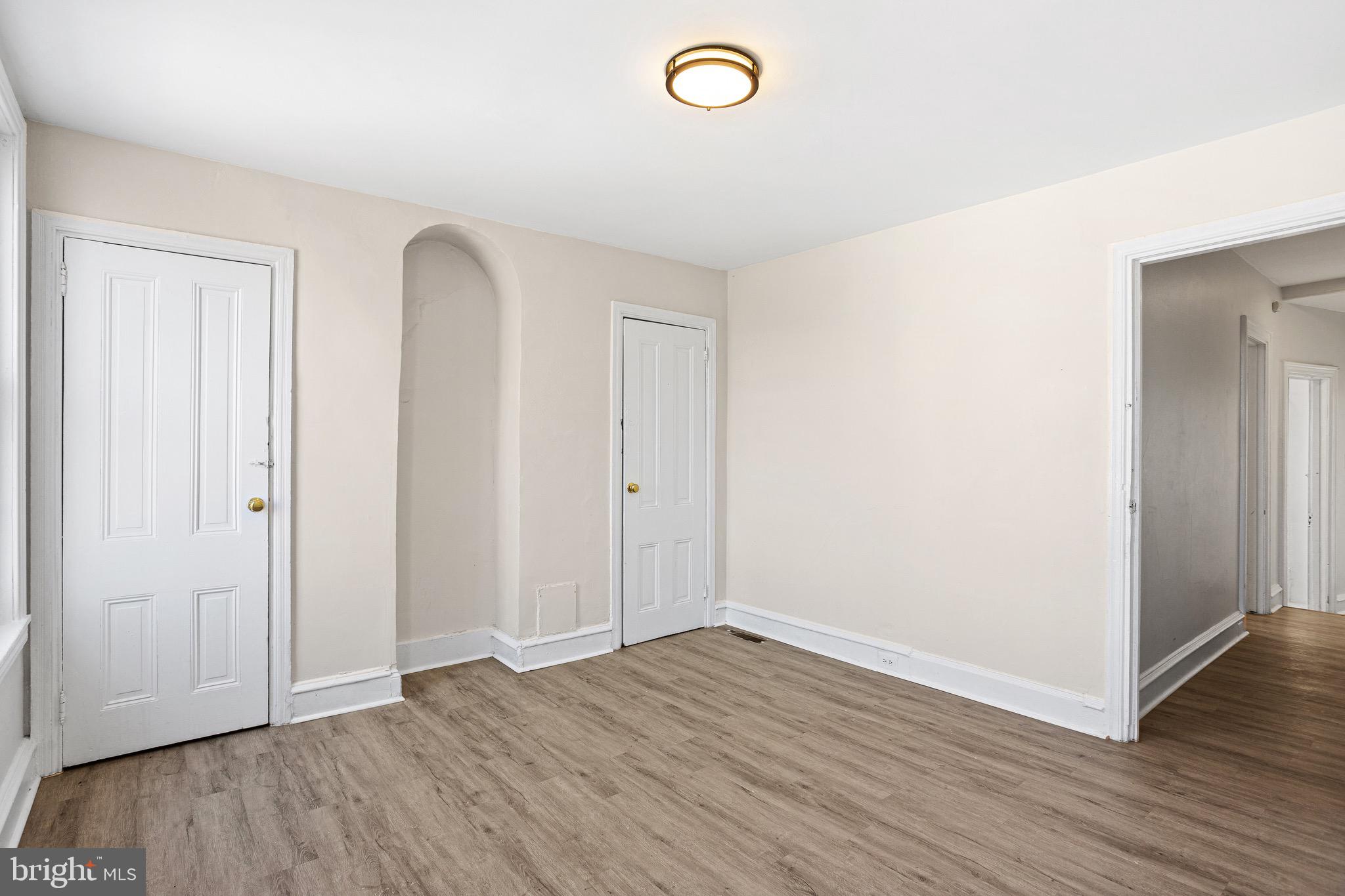 SHARSWOOD - Residential