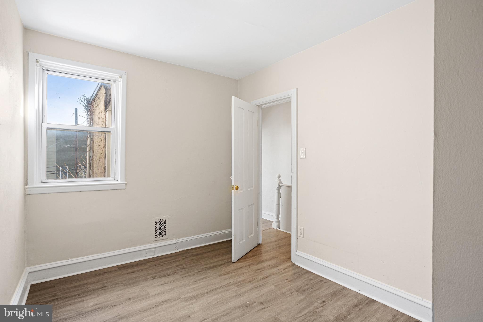 SHARSWOOD - Residential