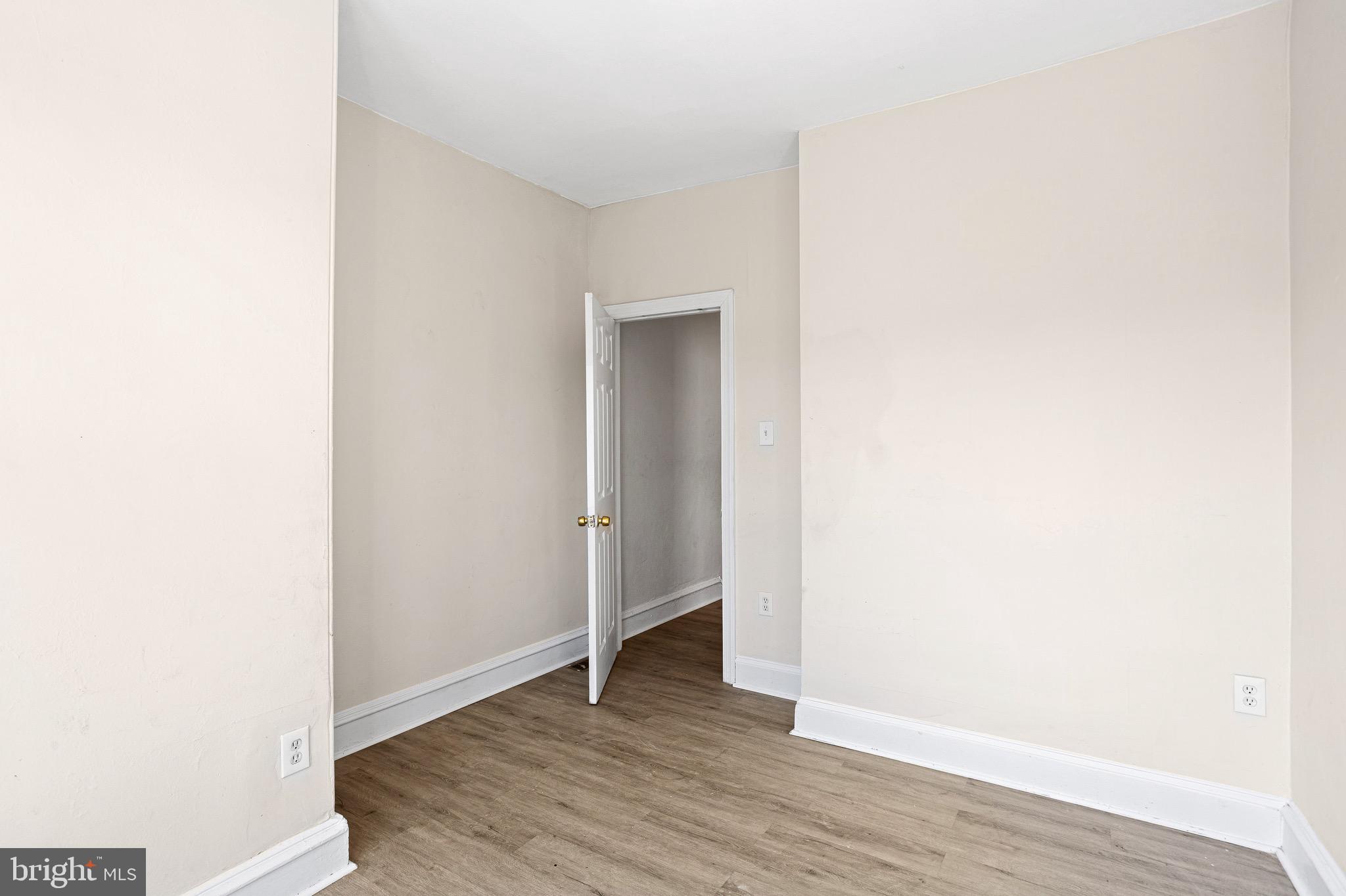 SHARSWOOD - Residential