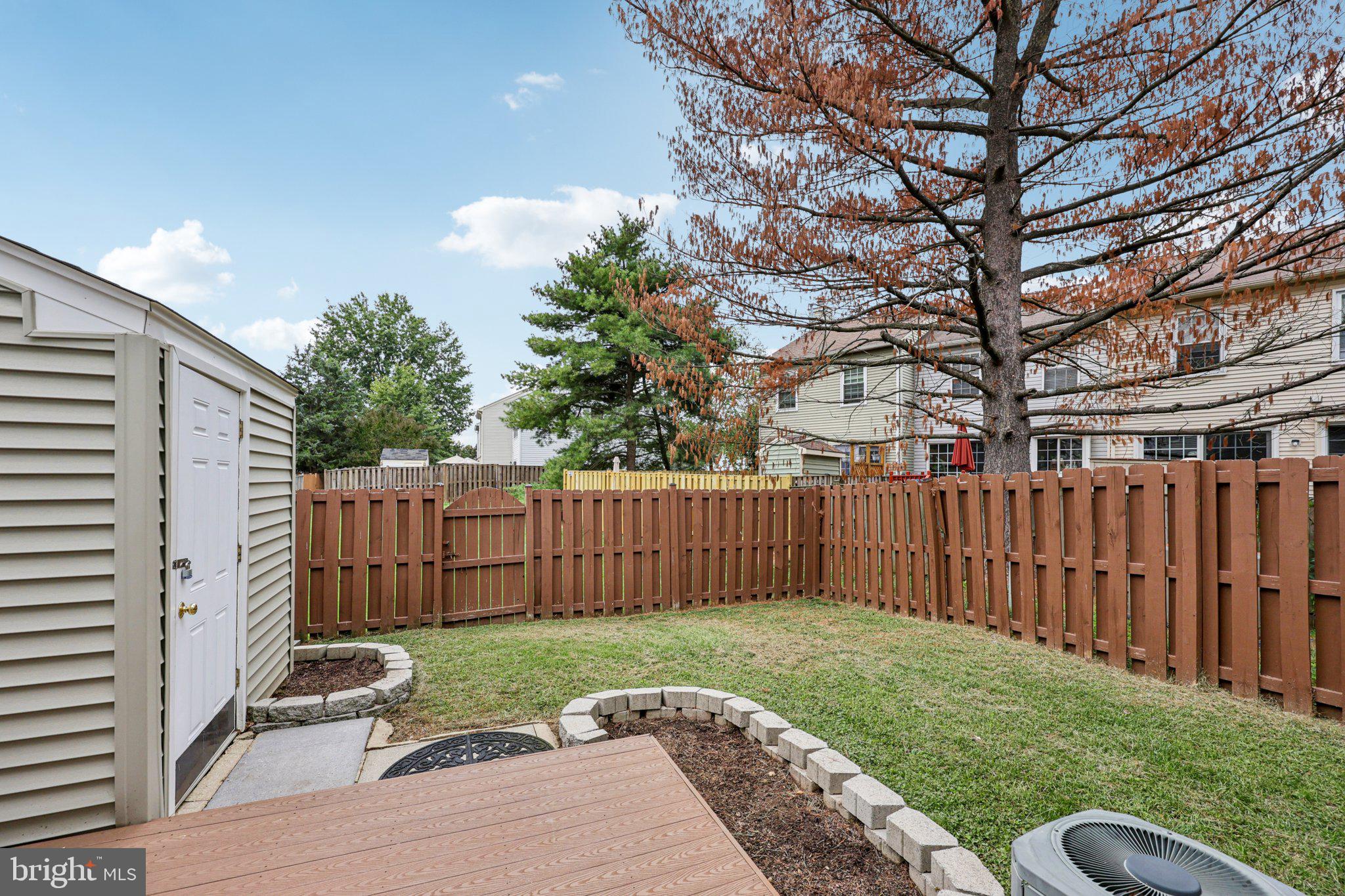 LANDSDOWNE - Residential Lease