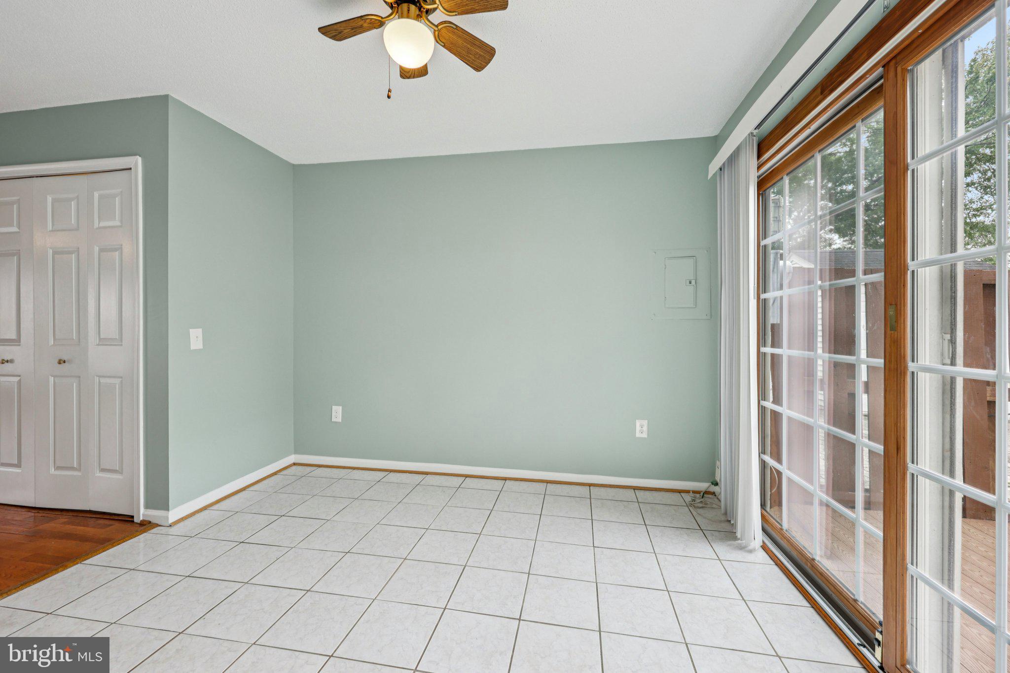 LANDSDOWNE - Residential Lease