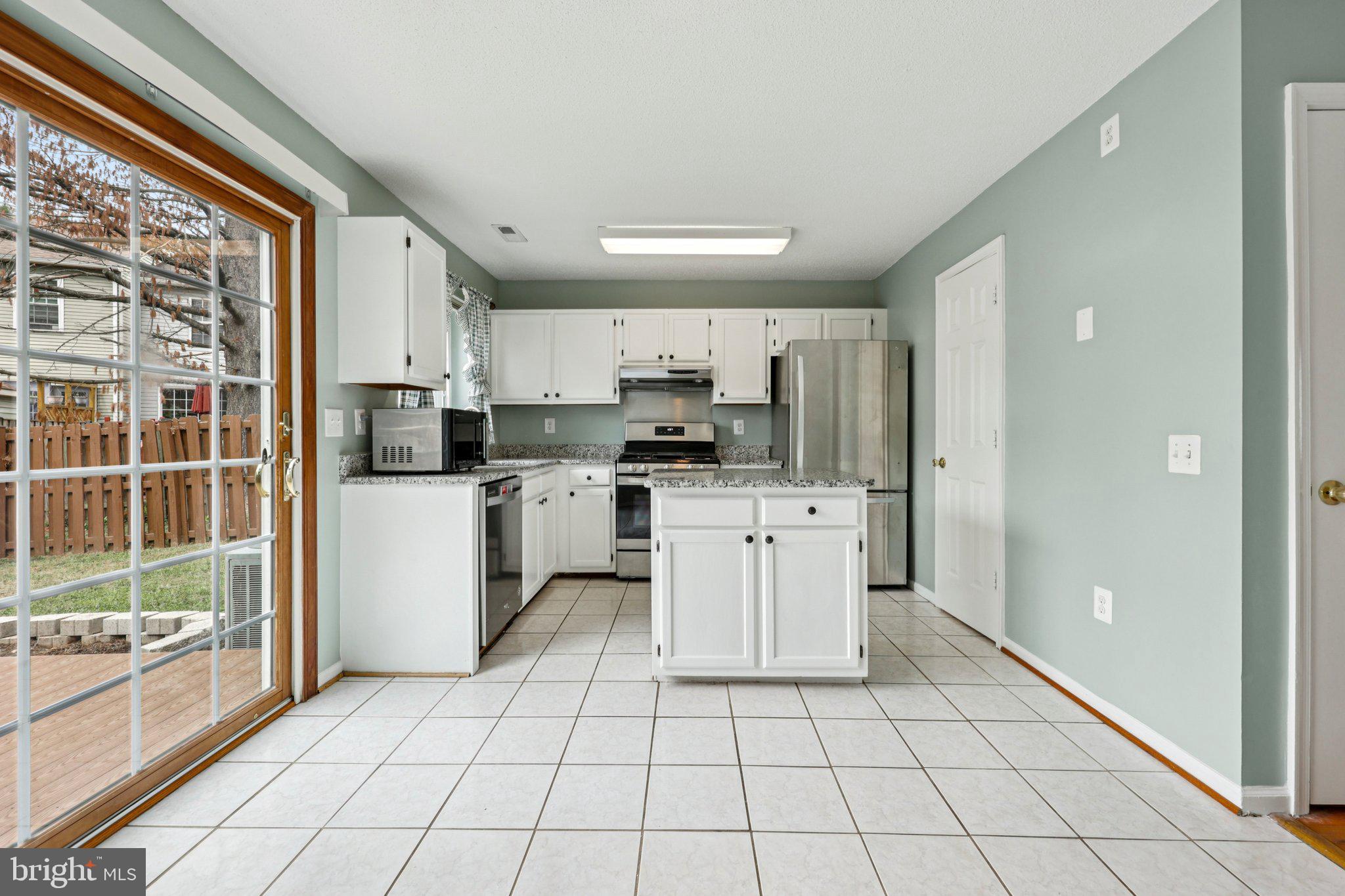 LANDSDOWNE - Residential Lease